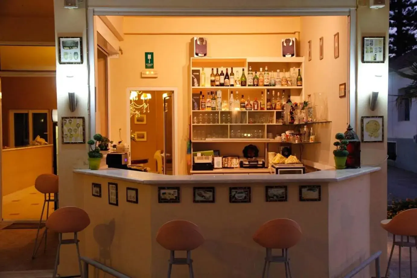 Lounge or bar in Lambrinos Suites Lounge or bar in Lambrinos Suites