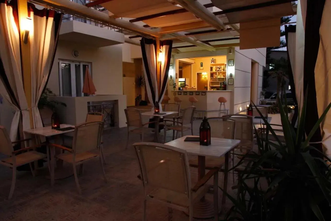 Lounge or bar in Lambrinos Suites Lounge or bar in Lambrinos Suites