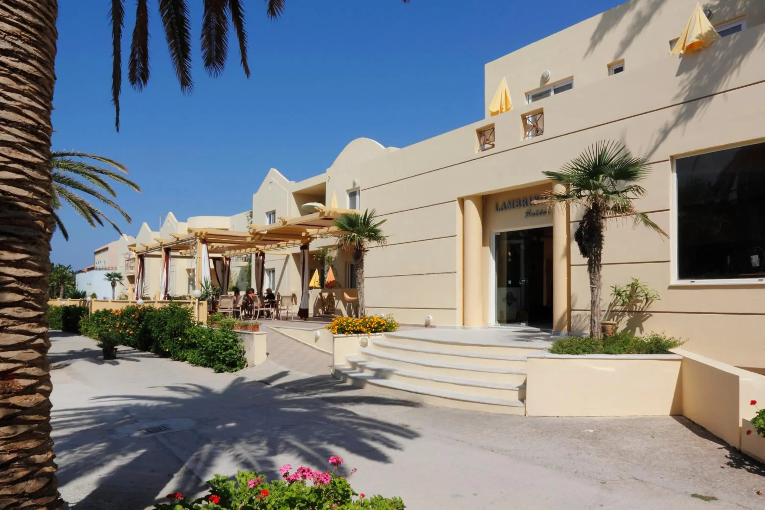 Facade/entrance in Lambrinos Suites Facade/entrance in Lambrinos Suites