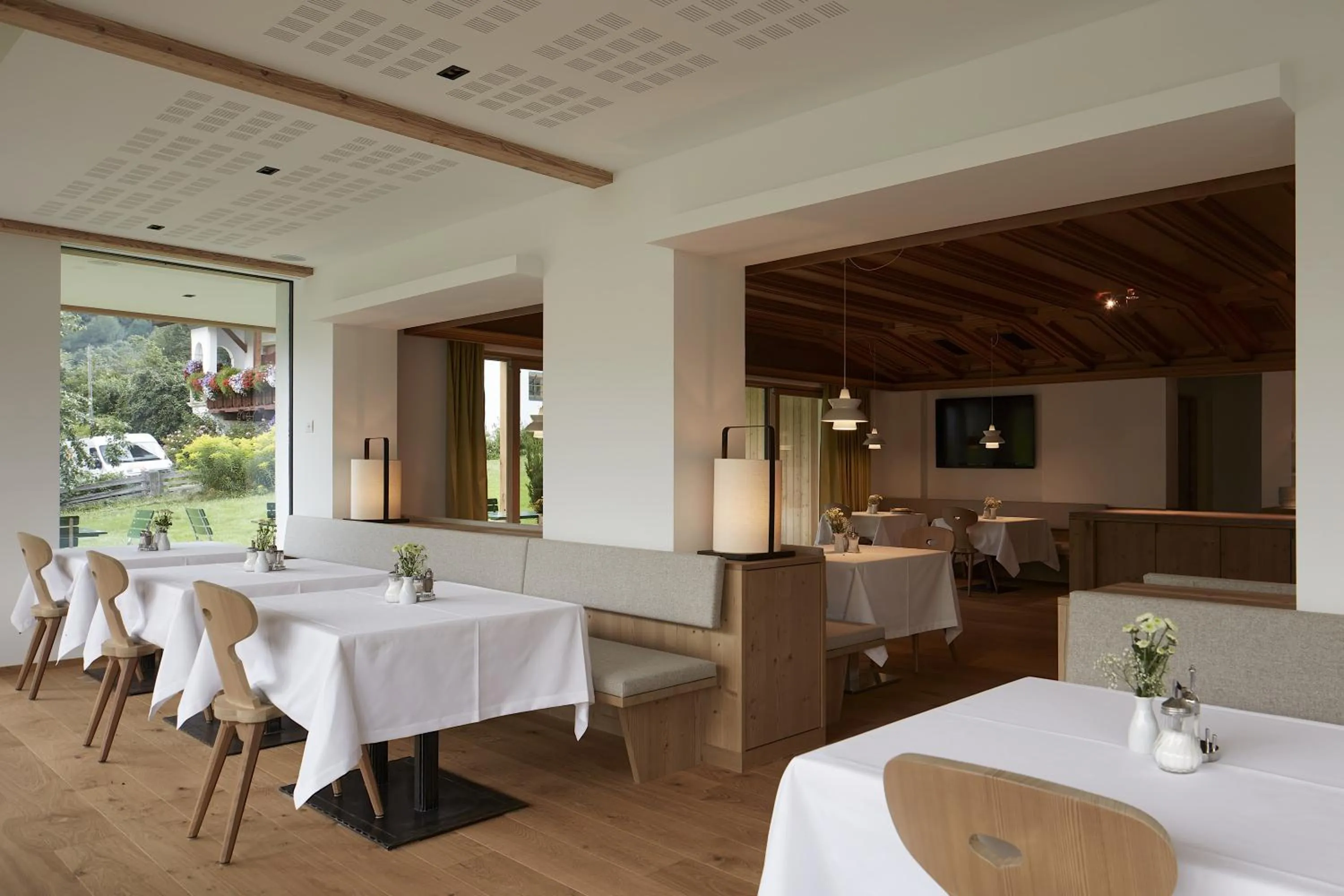 Restaurant/places to eat in Hotel Taufers