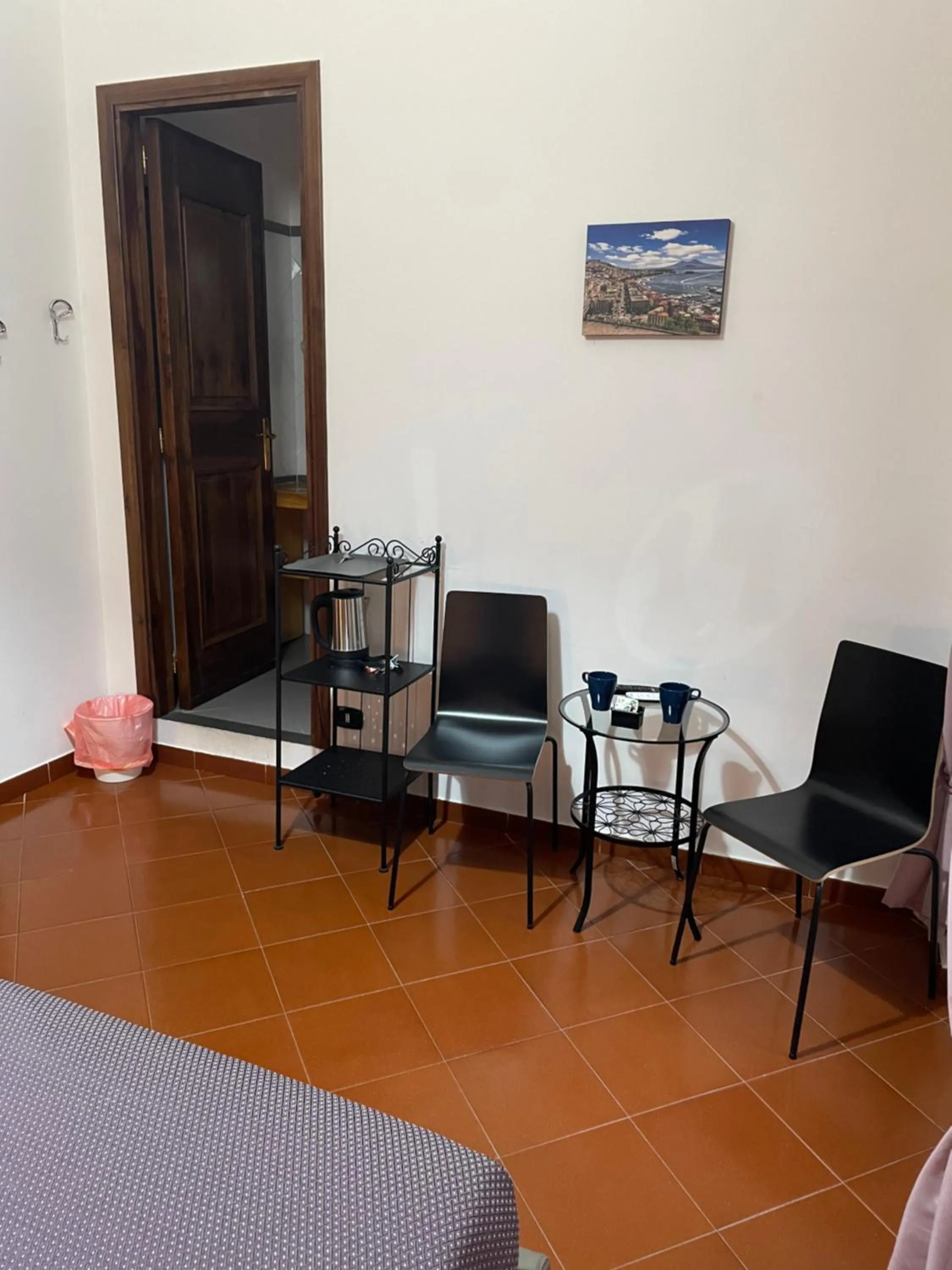 Bedroom in Dante Rooms