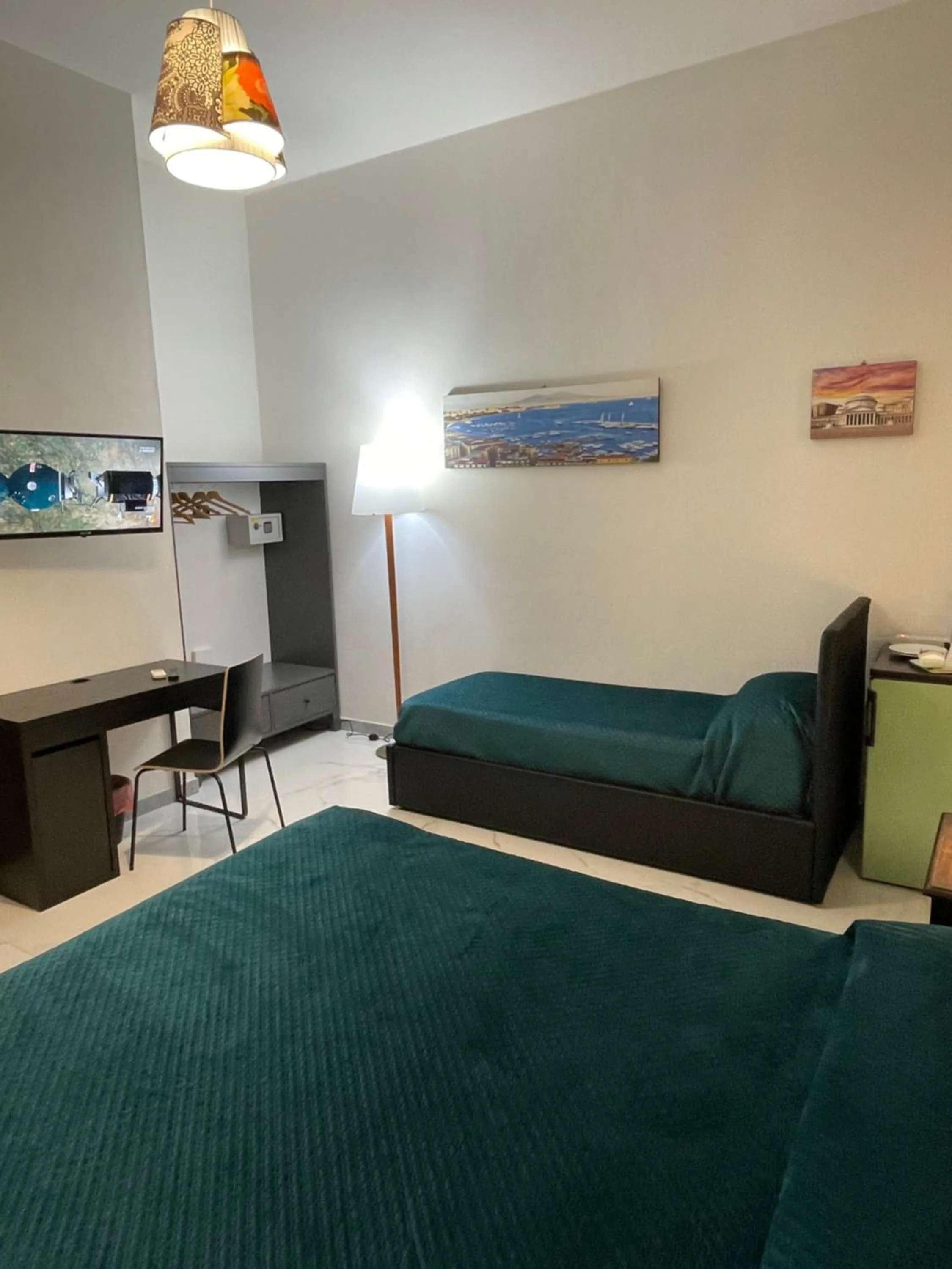 TV and multimedia, Bed in Dante Rooms