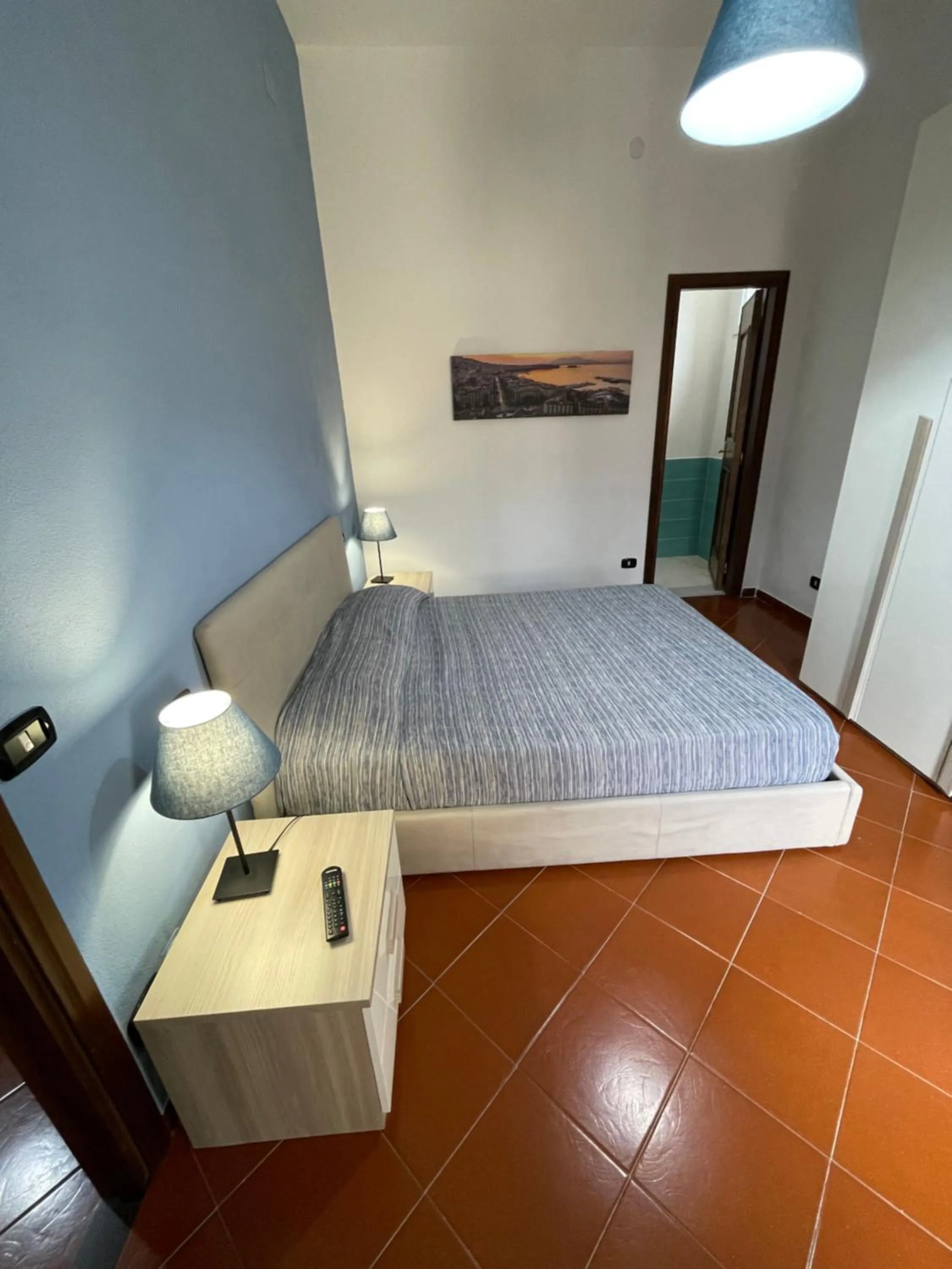 Bedroom, Bed in Dante Rooms