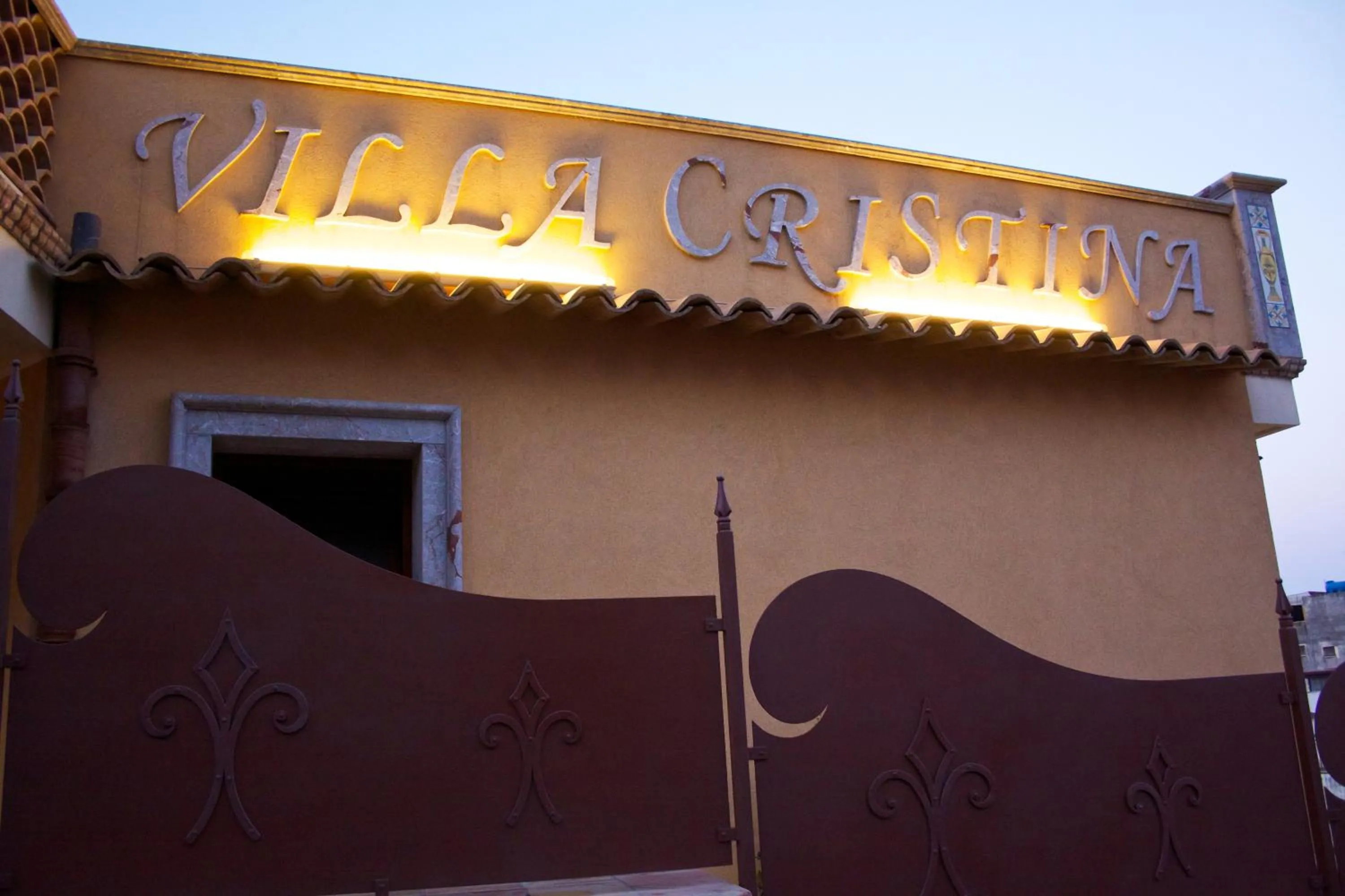 Property logo or sign in Villa Cristina