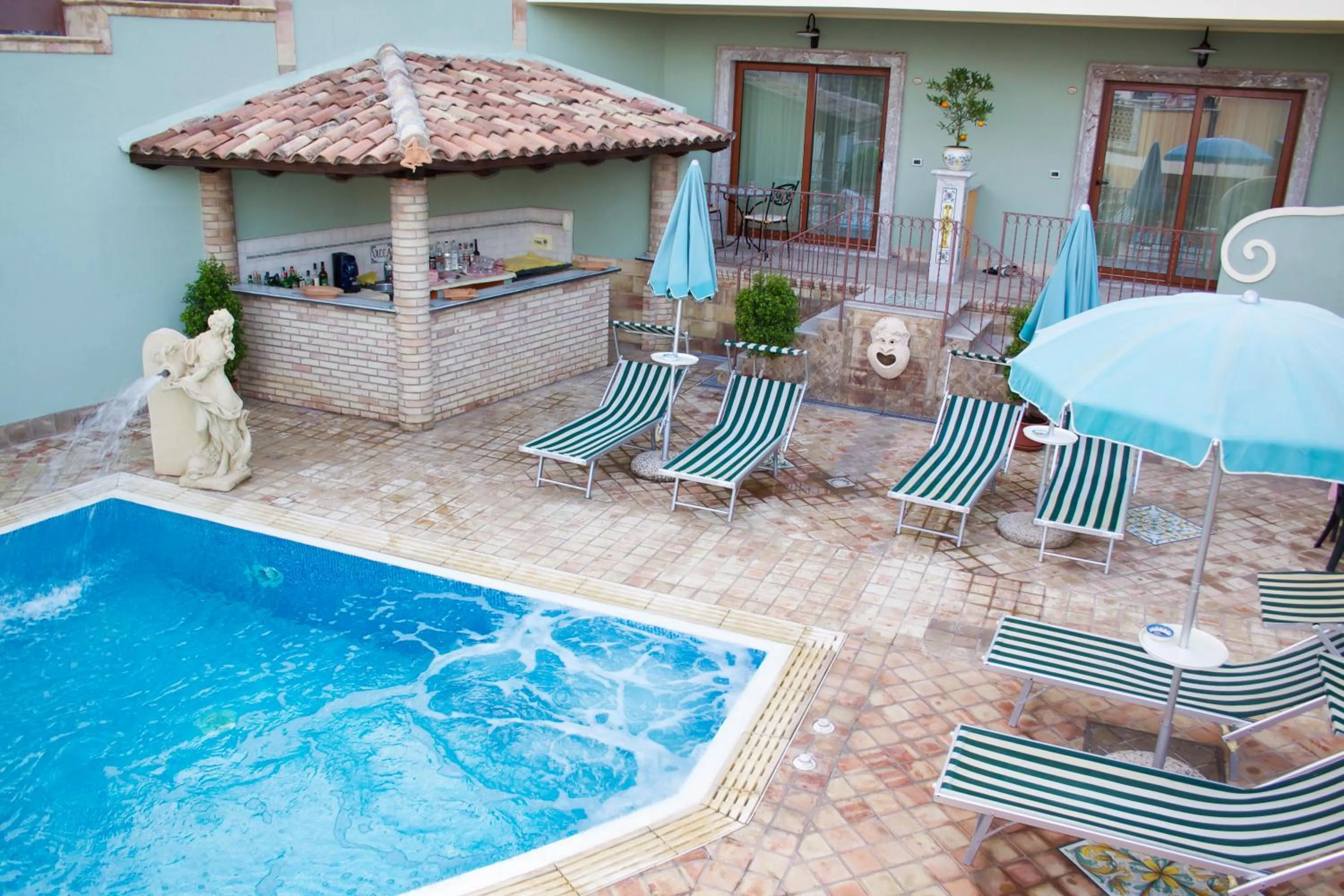 Pool view in Villa Cristina