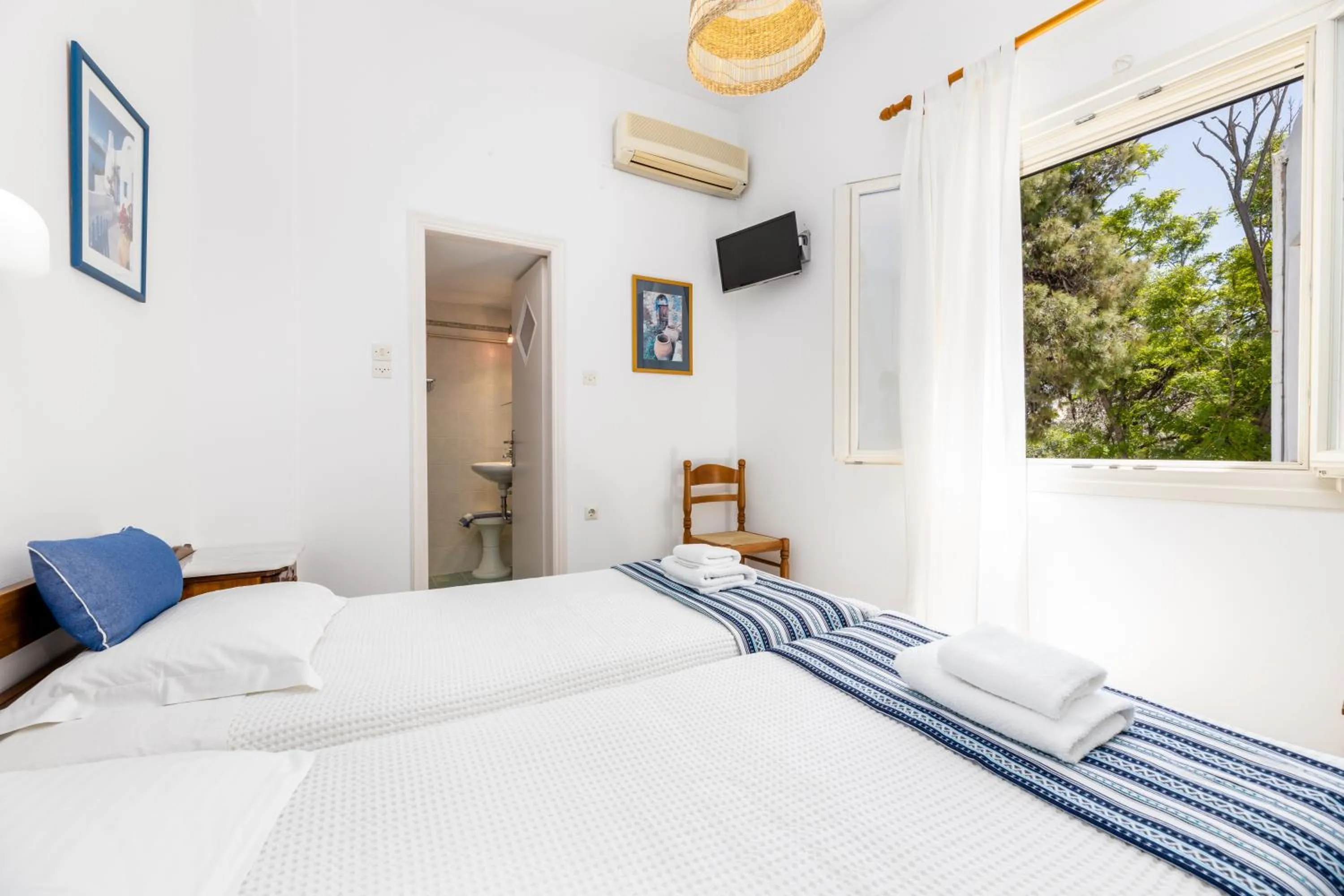 Photo of the whole room, Bed in Hotel Dina