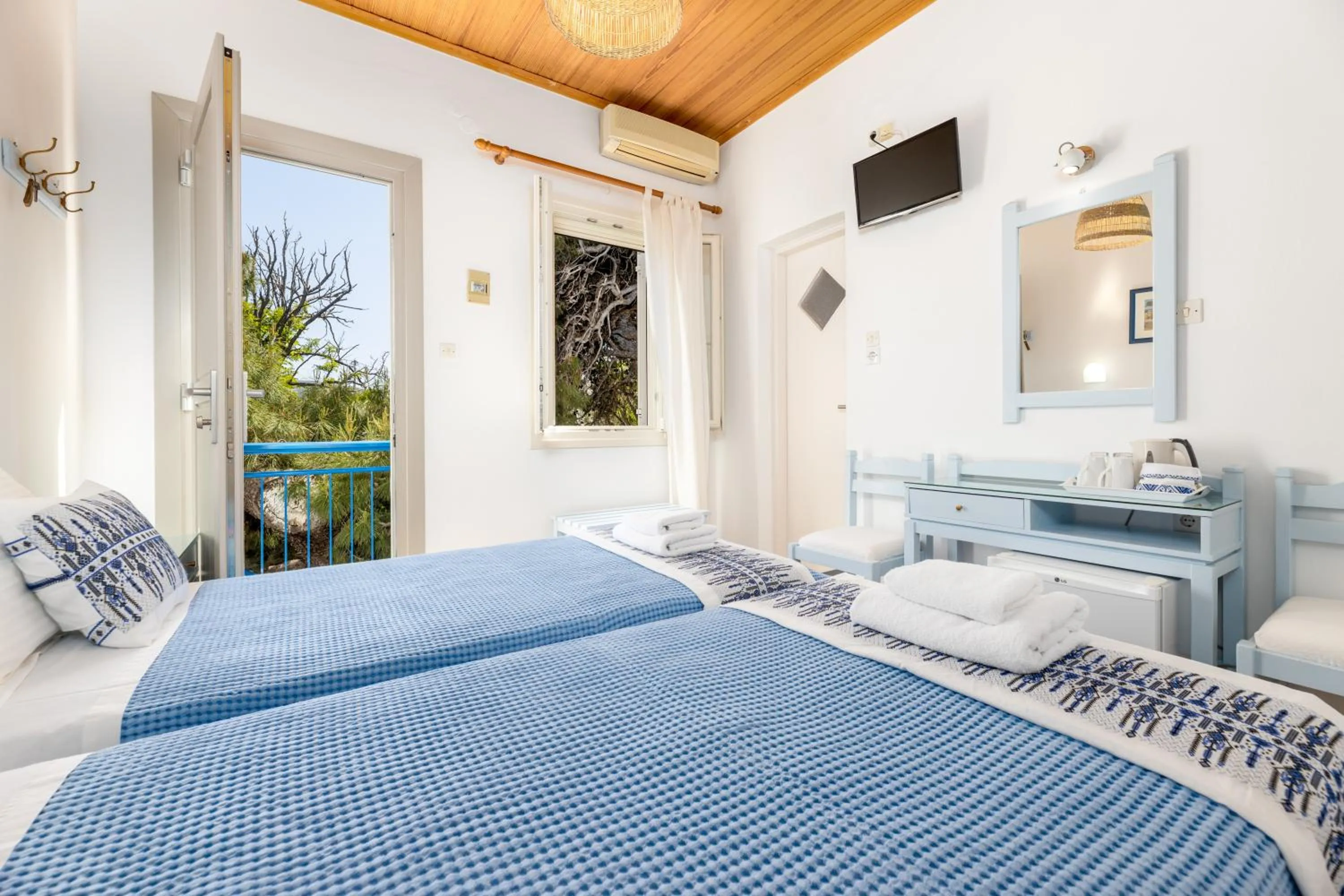 Photo of the whole room, Bed in Hotel Dina