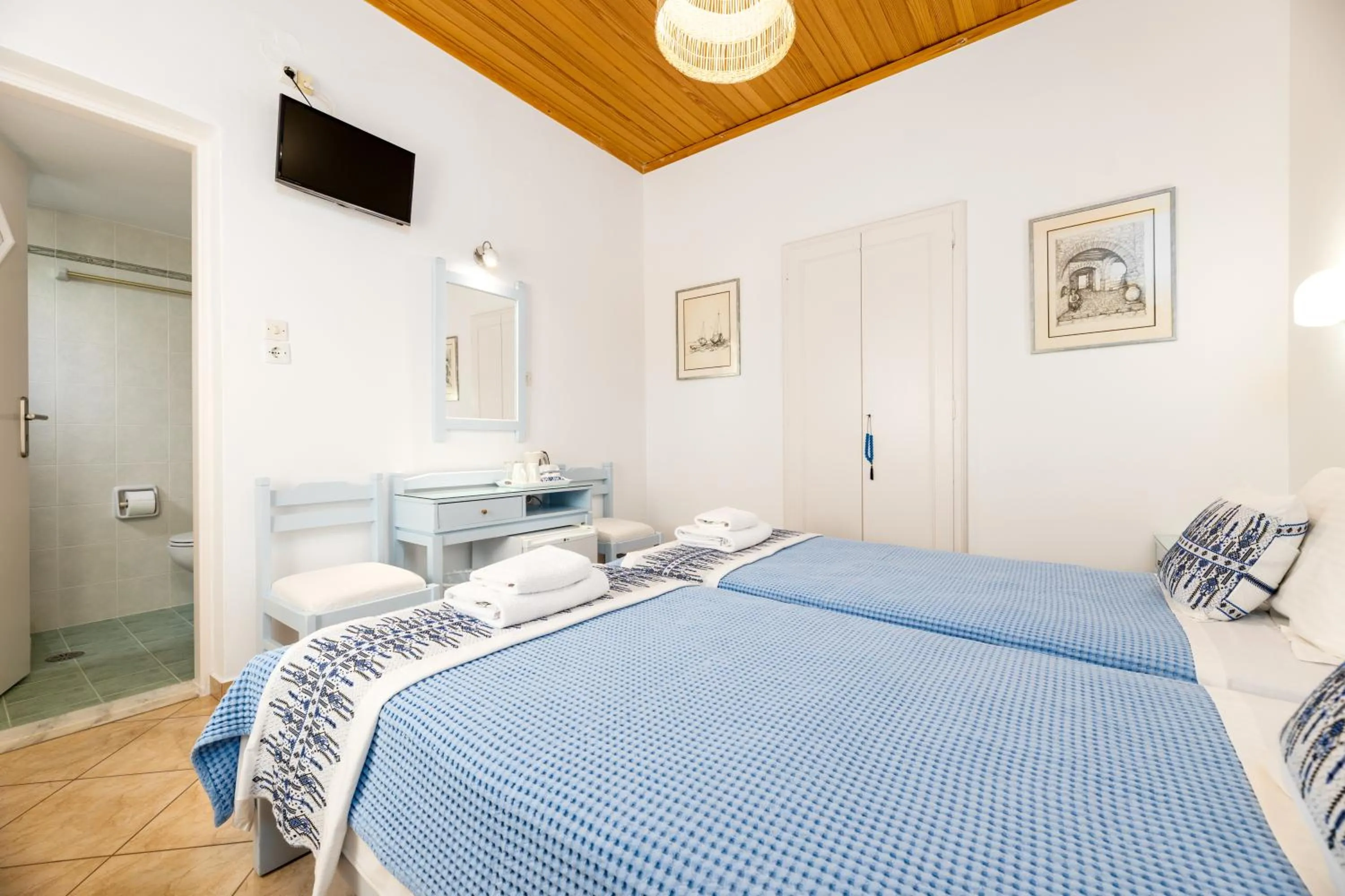 Photo of the whole room, Bed in Hotel Dina