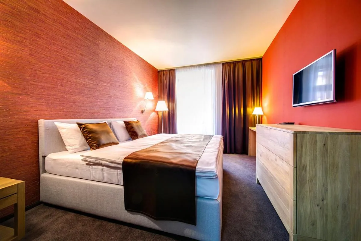 Bed in Hotel Restaurant Darwin