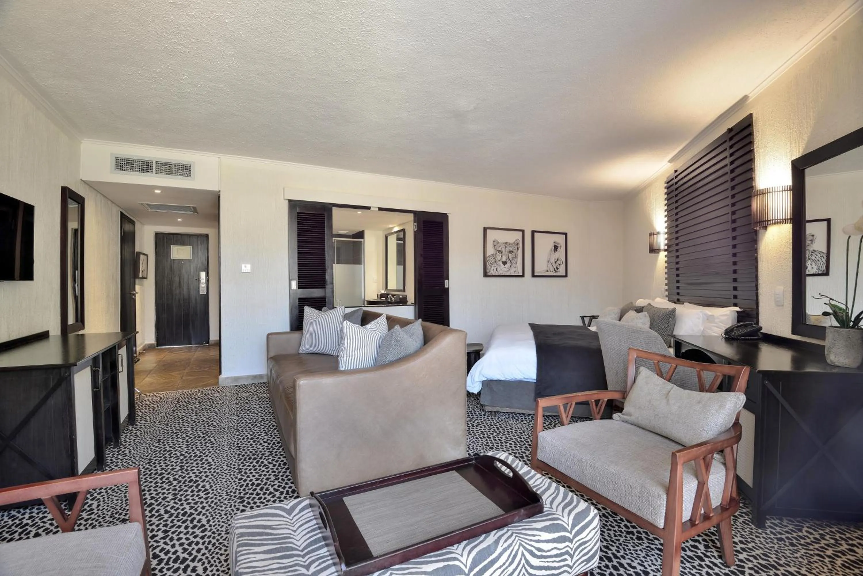 Lobby or reception in Bakubung Bush Lodge