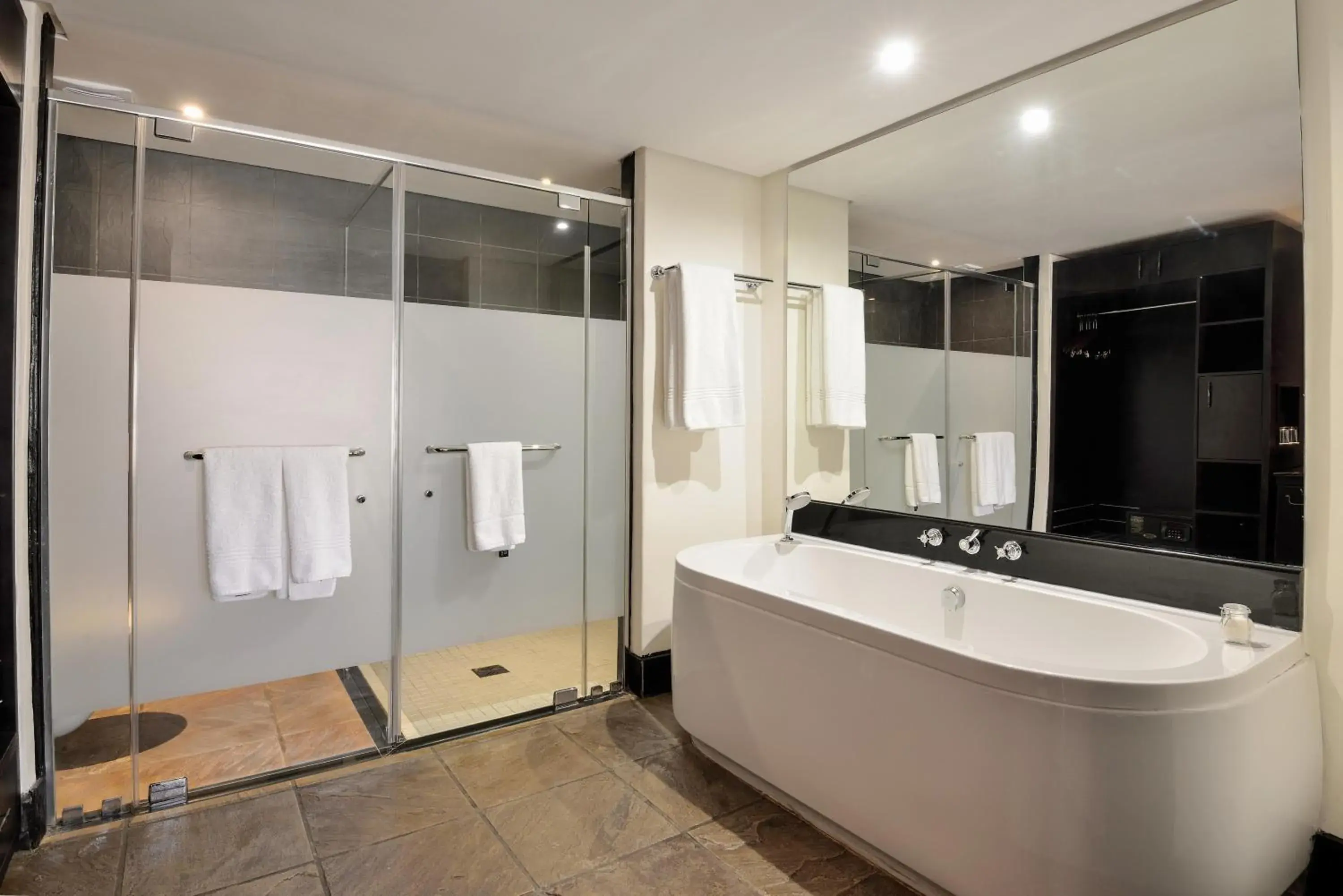 Standard Twin Room - single occupancy in Bakubung Bush Lodge Standard Twin Room - single occupancy in Bakubung Bush Lodge