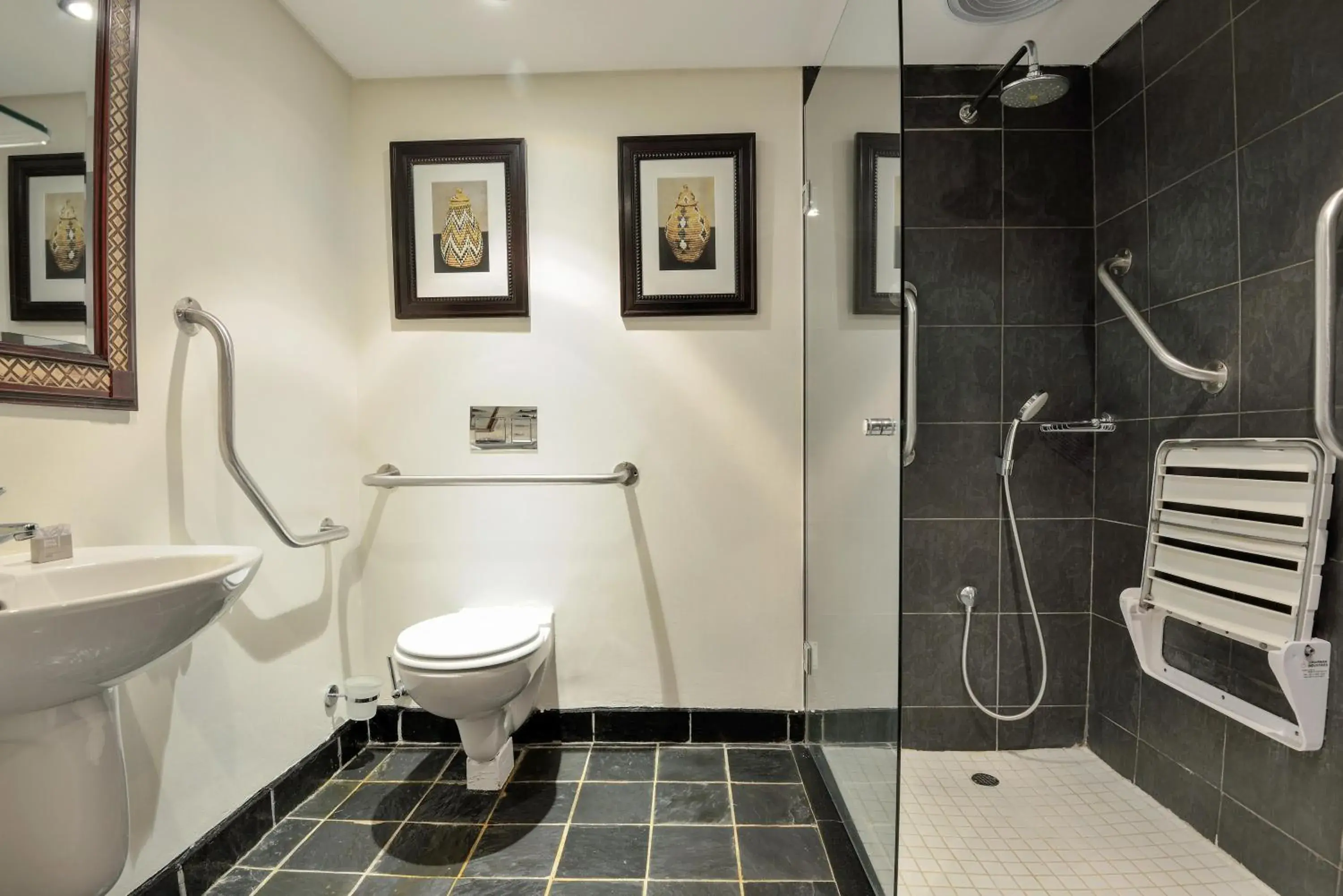 Bathroom in Bakubung Bush Lodge Bathroom in Bakubung Bush Lodge