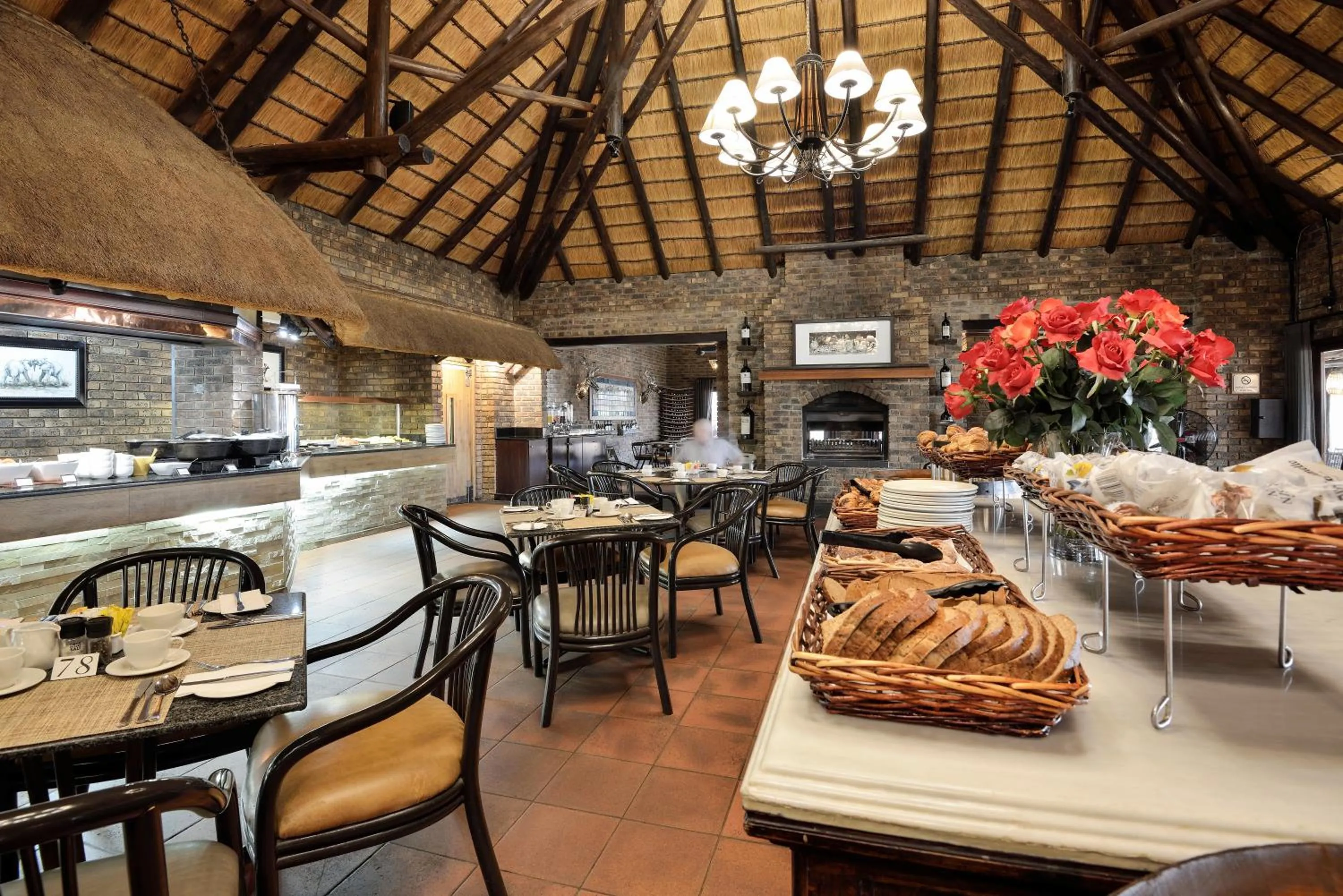 Breakfast in Bakubung Bush Lodge