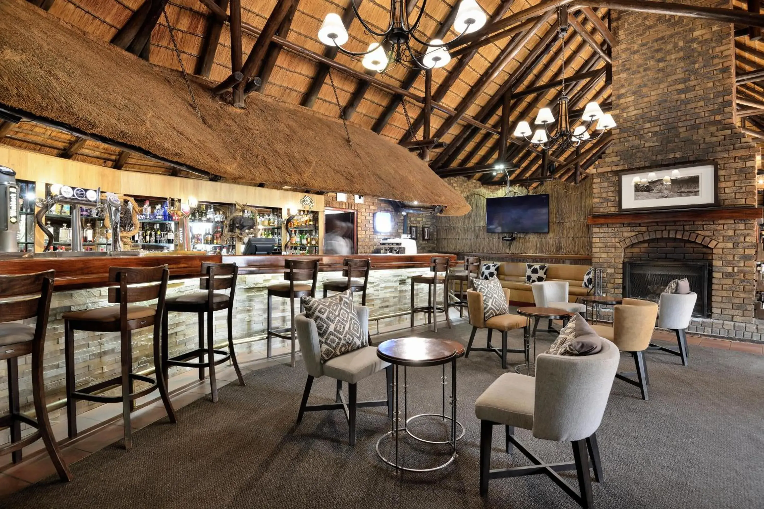 Lounge or bar in Bakubung Bush Lodge Lounge or bar in Bakubung Bush Lodge
