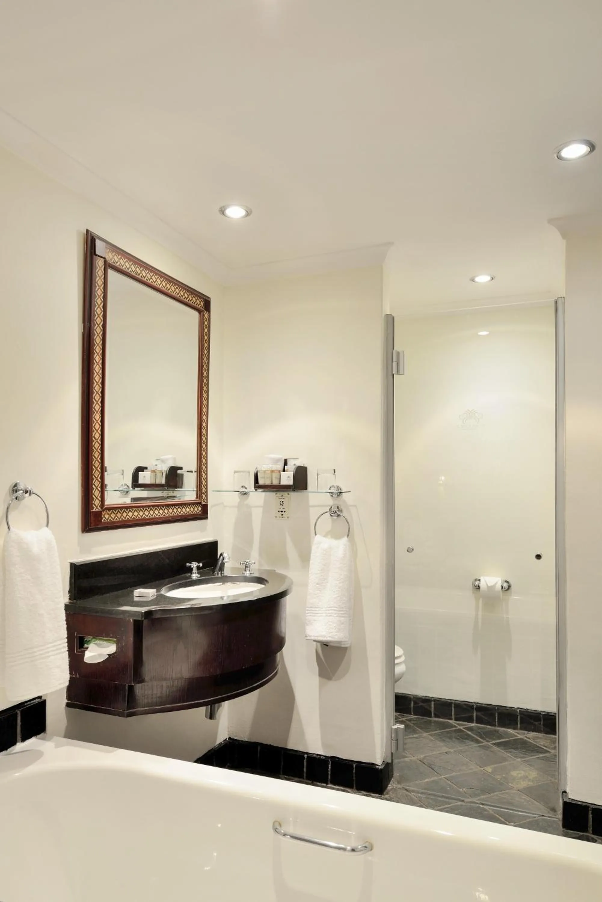 Bathroom in Bakubung Bush Lodge