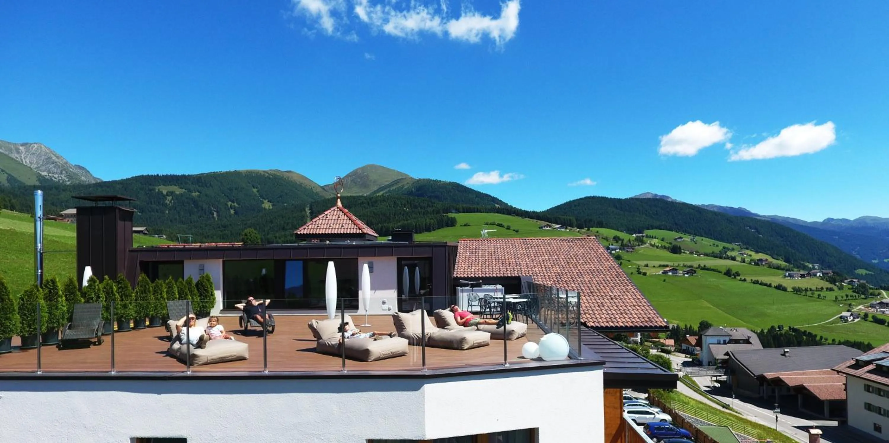 Facade/entrance in Hotel Kristall