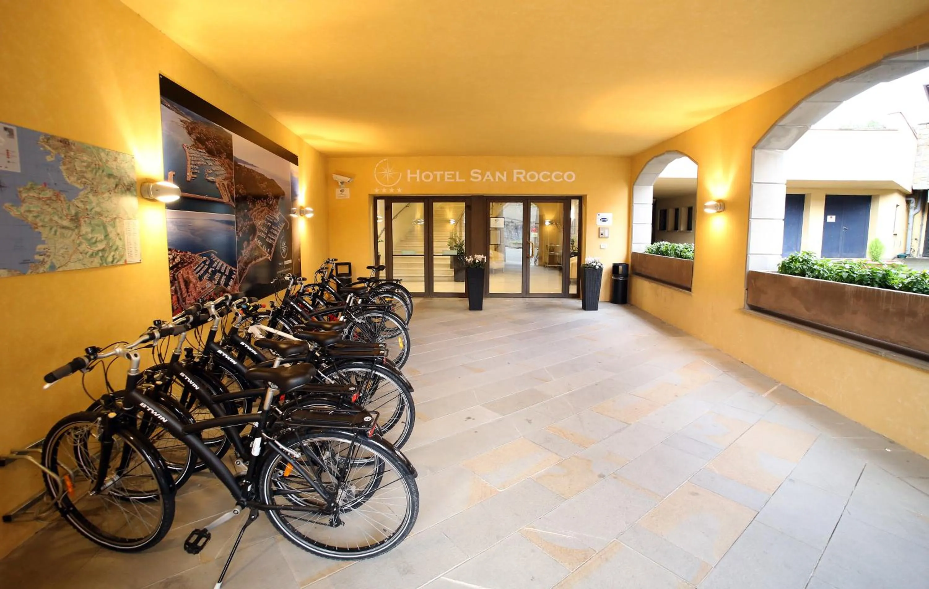 Facade/entrance in Hotel San Rocco