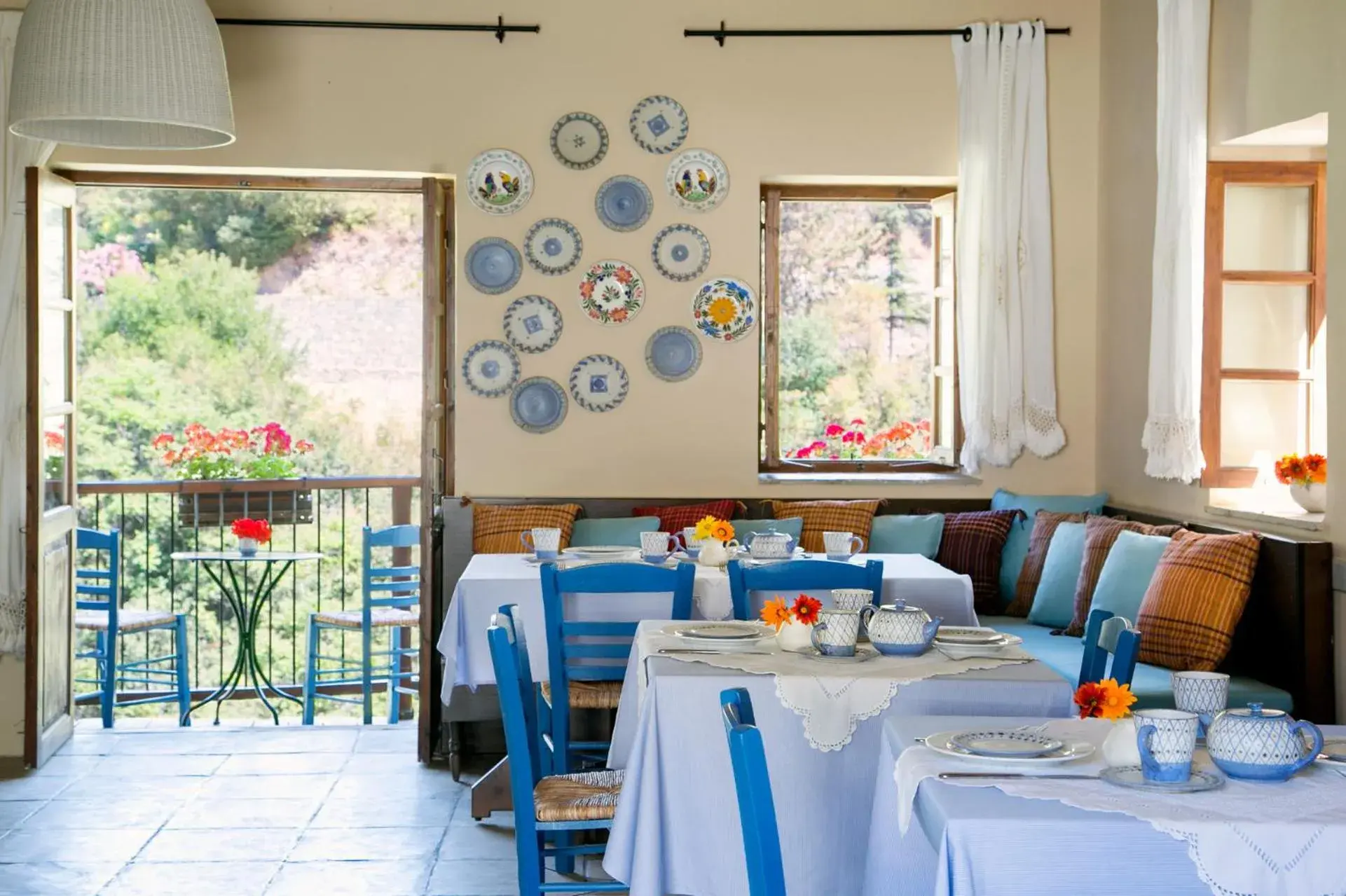 Restaurant/places to eat in Casale Panayiotis Restaurant/places to eat in Casale Panayiotis