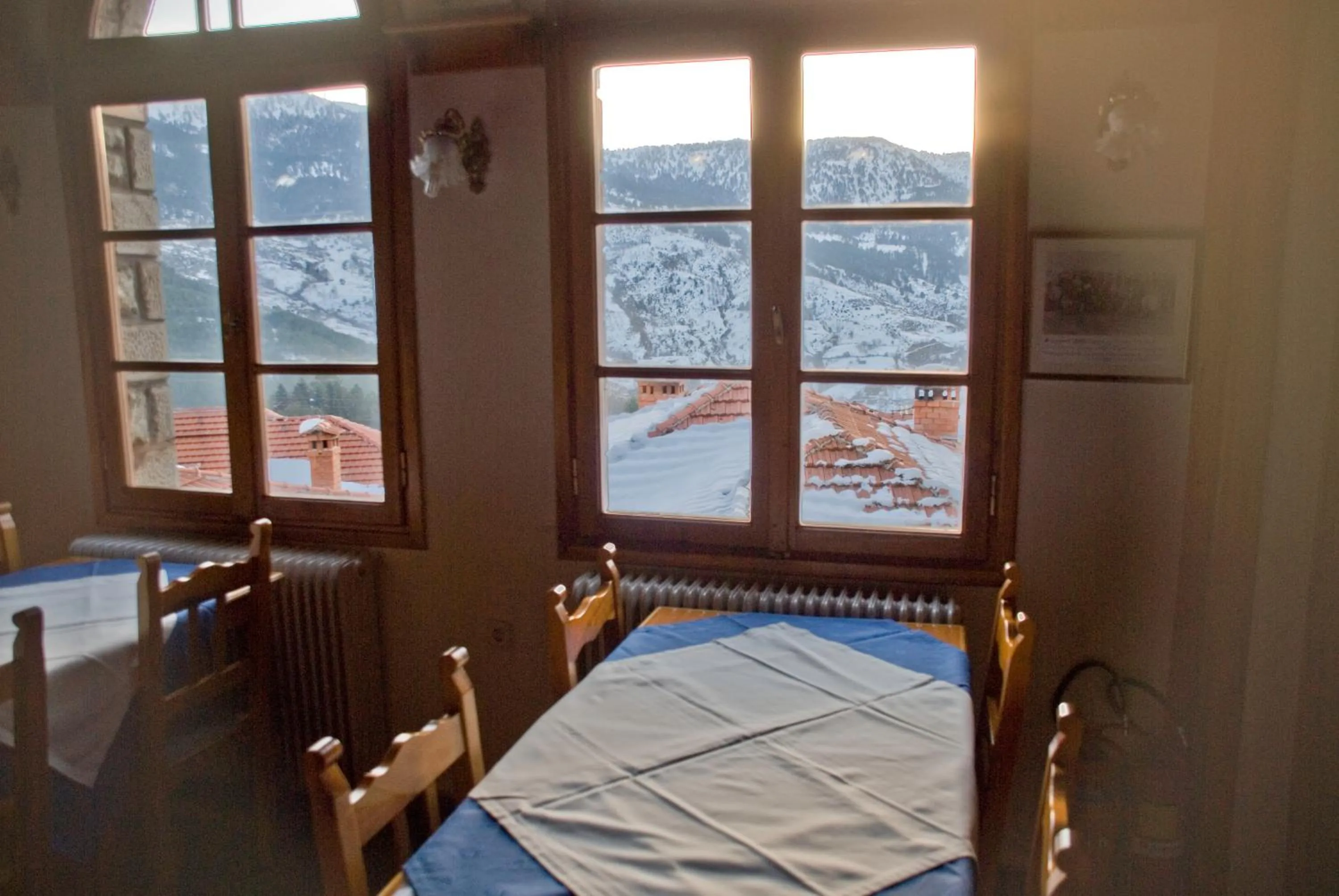 Restaurant/places to eat, Bed in Asteri Metsovou