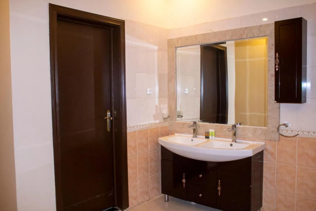Bathroom in ال متعب سويتس الفلاح 1