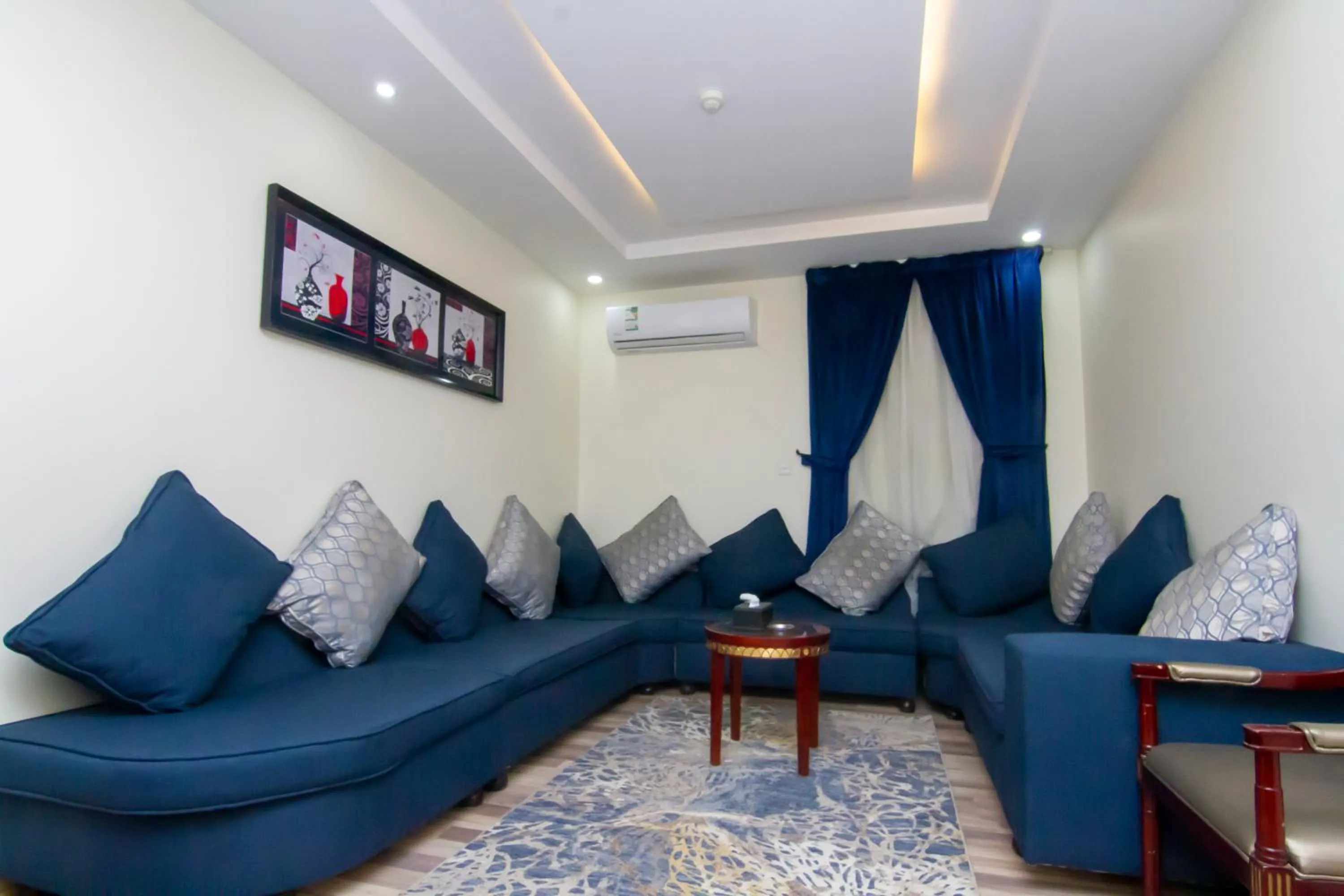 Living room in ال متعب سويتس الفلاح 1
