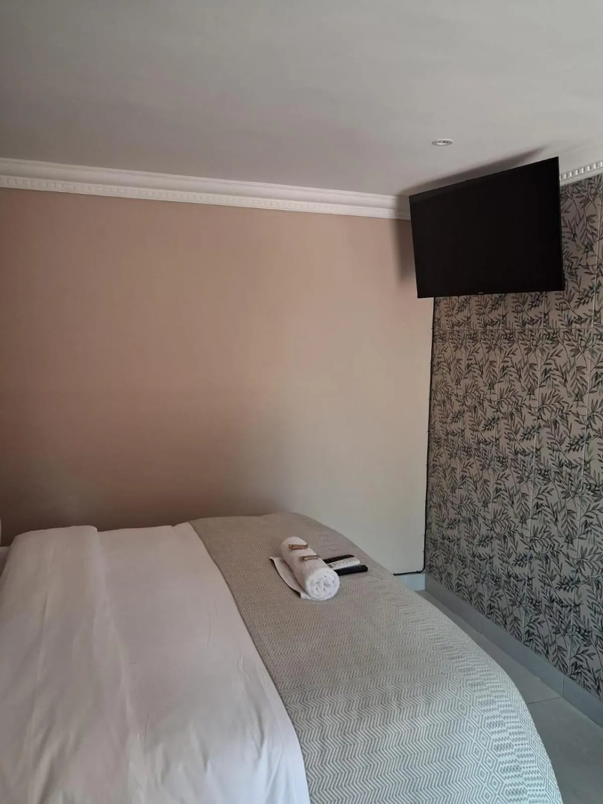 TV and multimedia, Bed in Bohemian Guesthouse - Pretoria