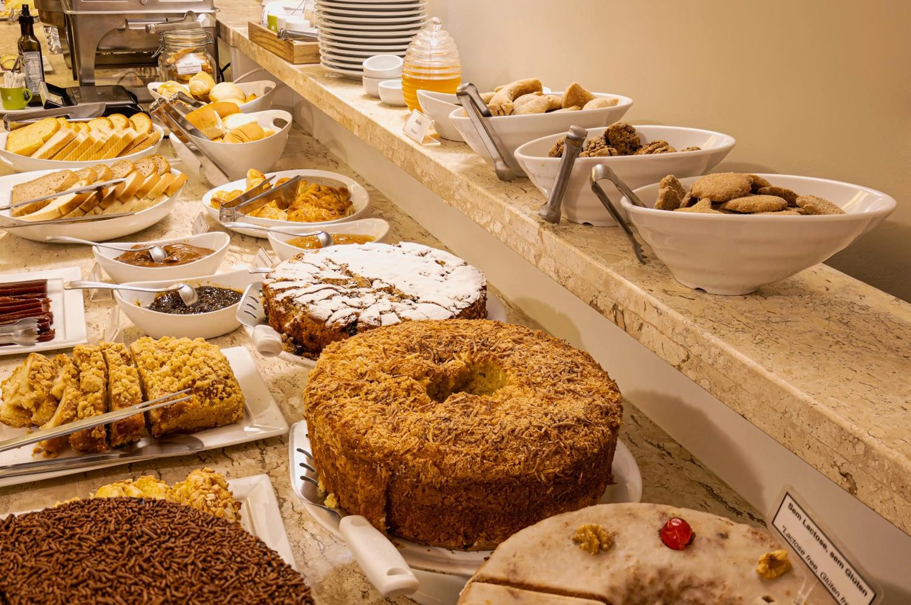 Breakfast in Caitá Hotéis