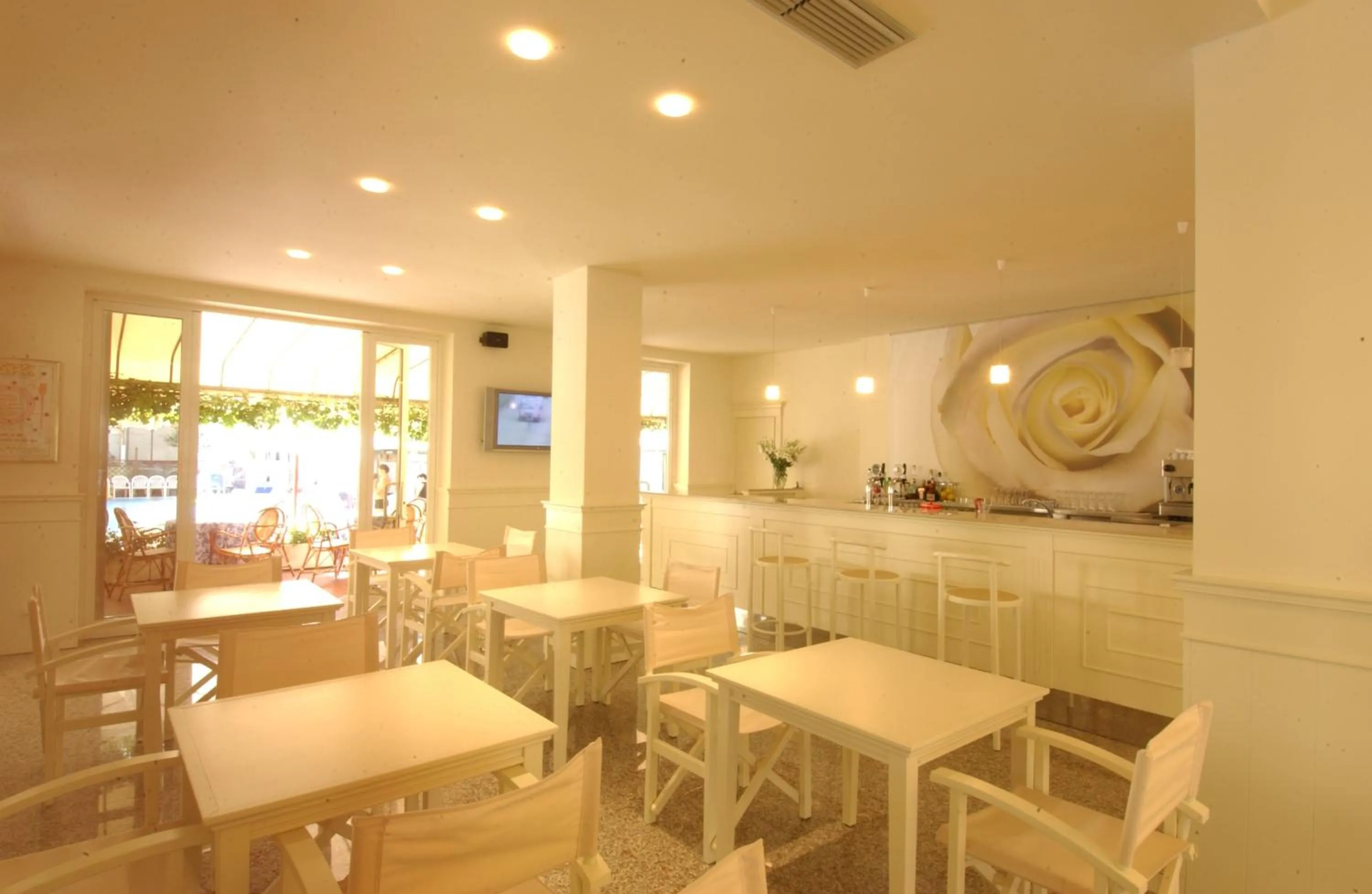 Communal lounge/ TV room in Hotel Sport & Residenza