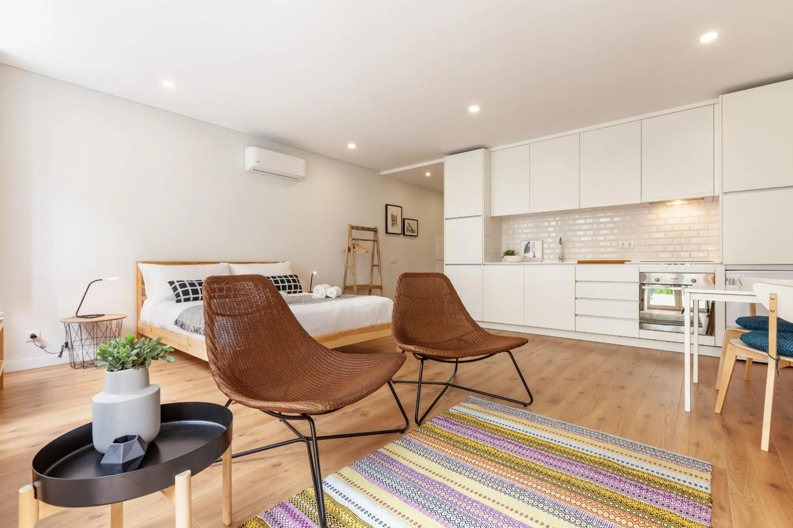 Bed in Oporto Palace Apartments