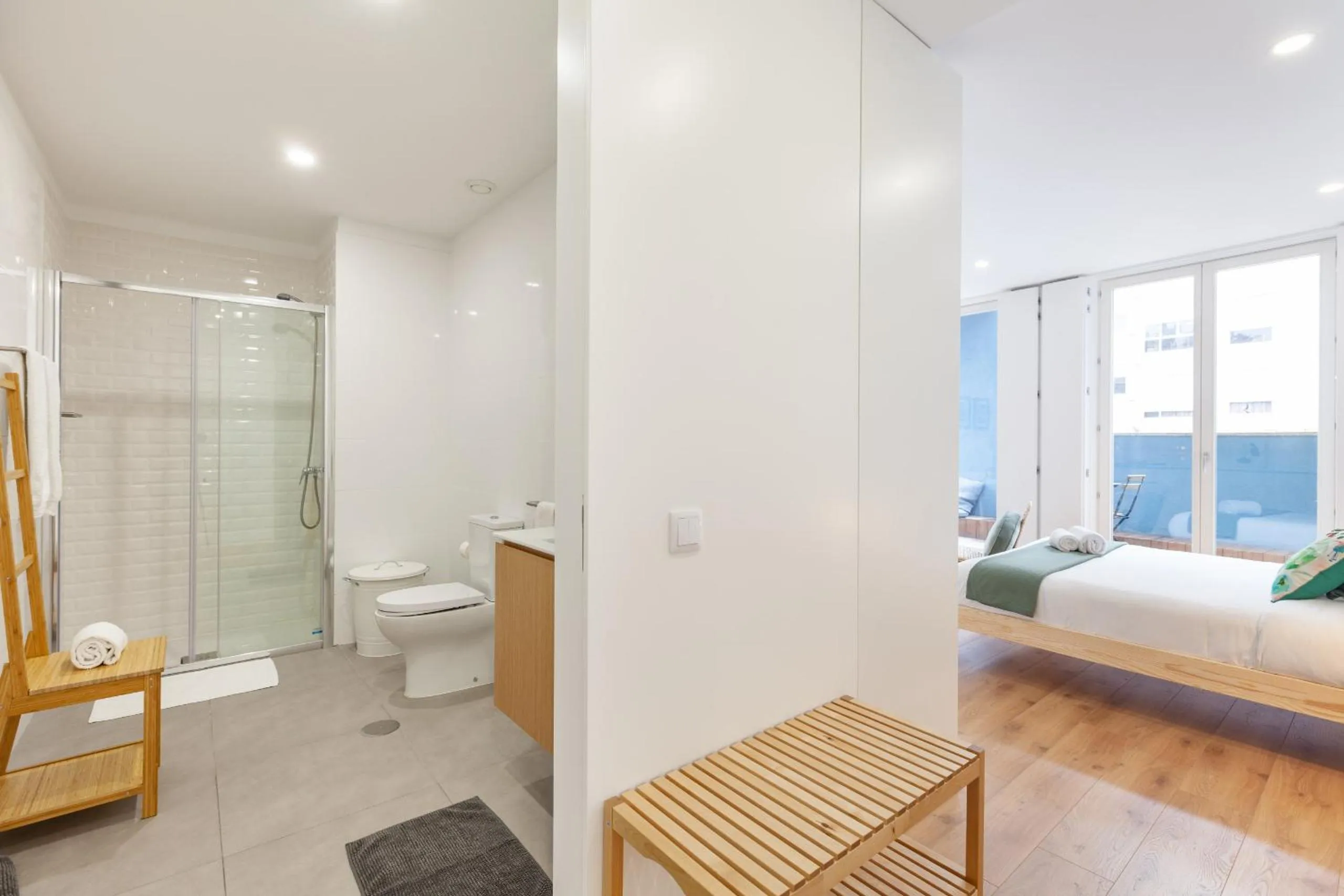 Bathroom in Oporto Palace Apartments