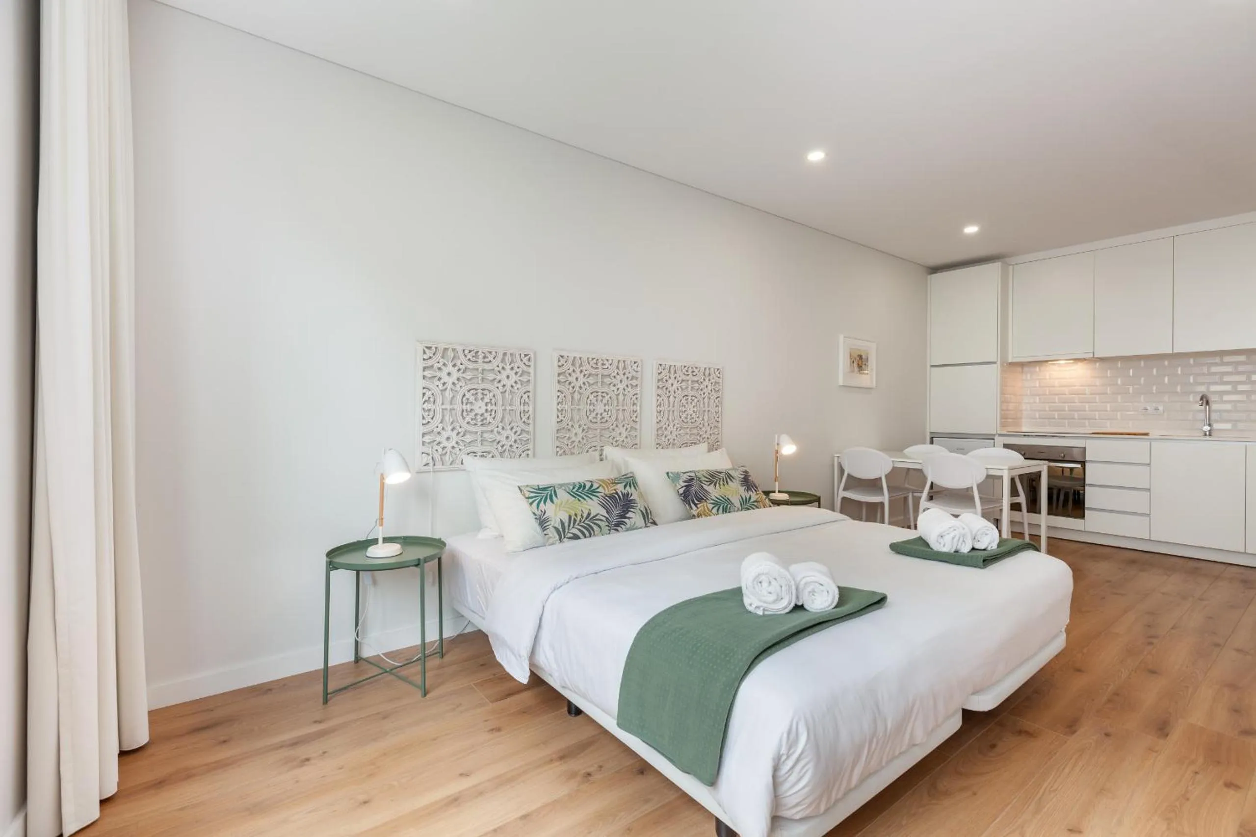 Bed in Oporto Palace Apartments