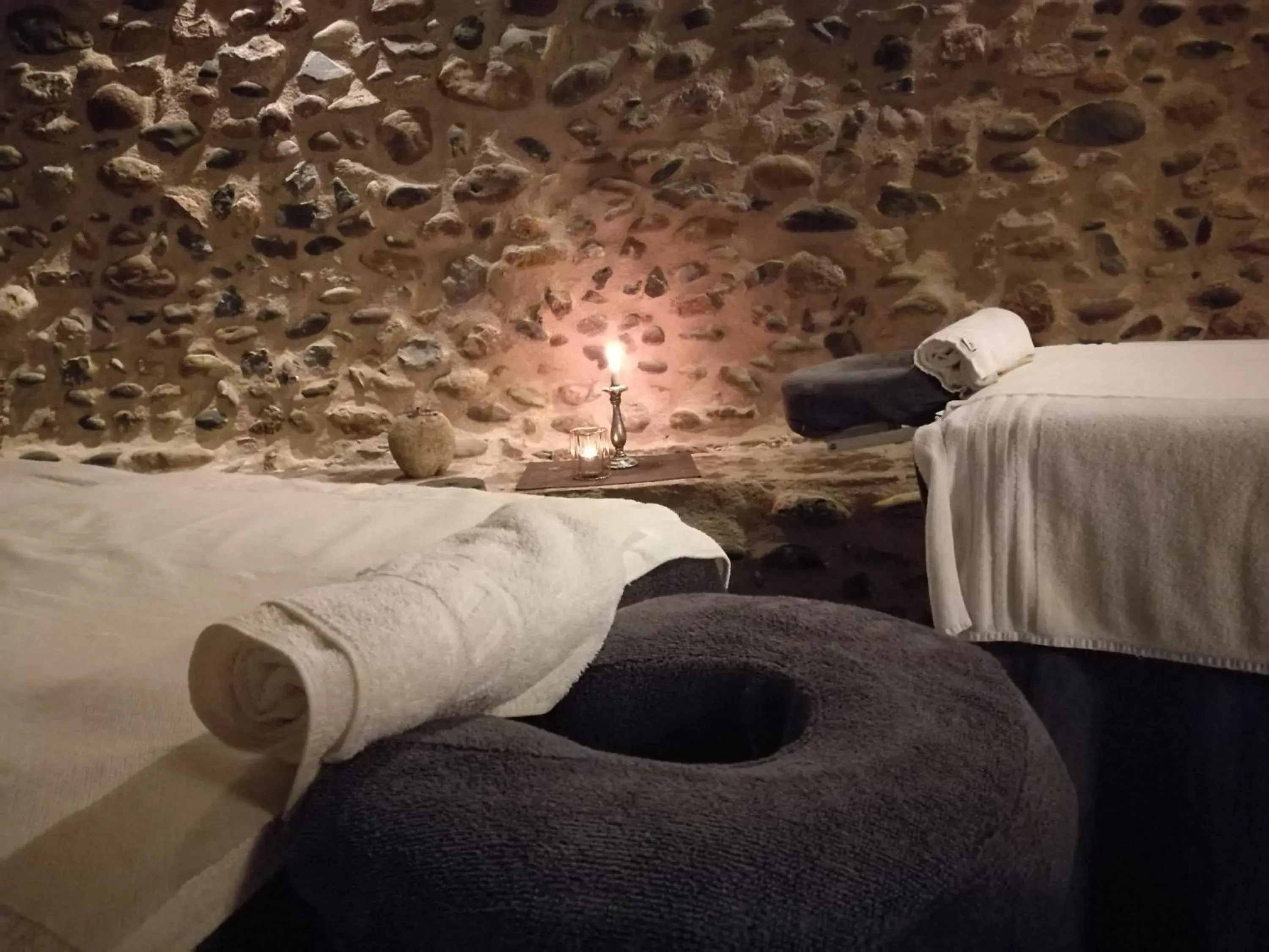 Bed in Hotel Logis - Chateau de Beauregard Bed in Hotel Logis - Chateau de Beauregard