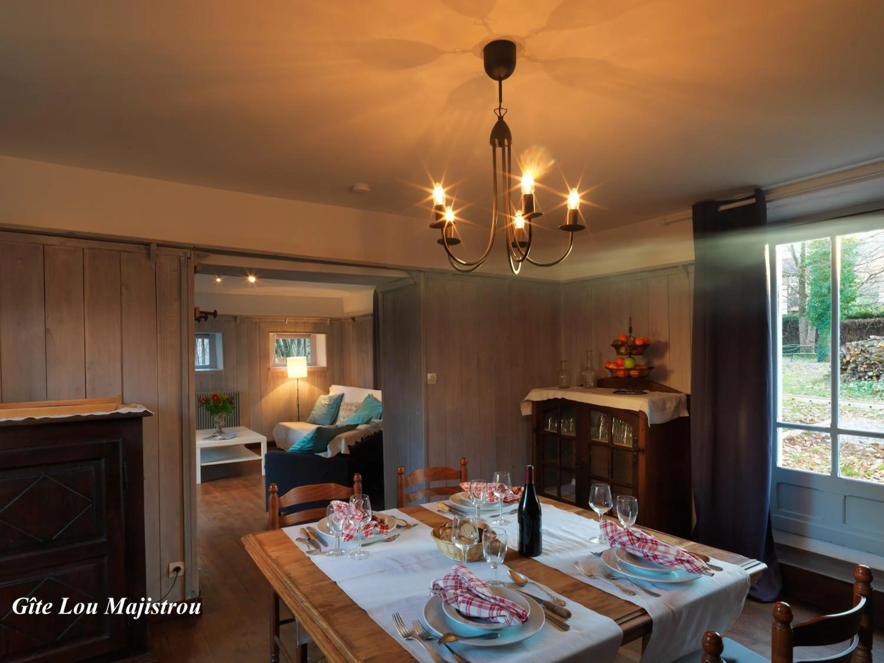 Day in Hotel Logis - Chateau de Beauregard