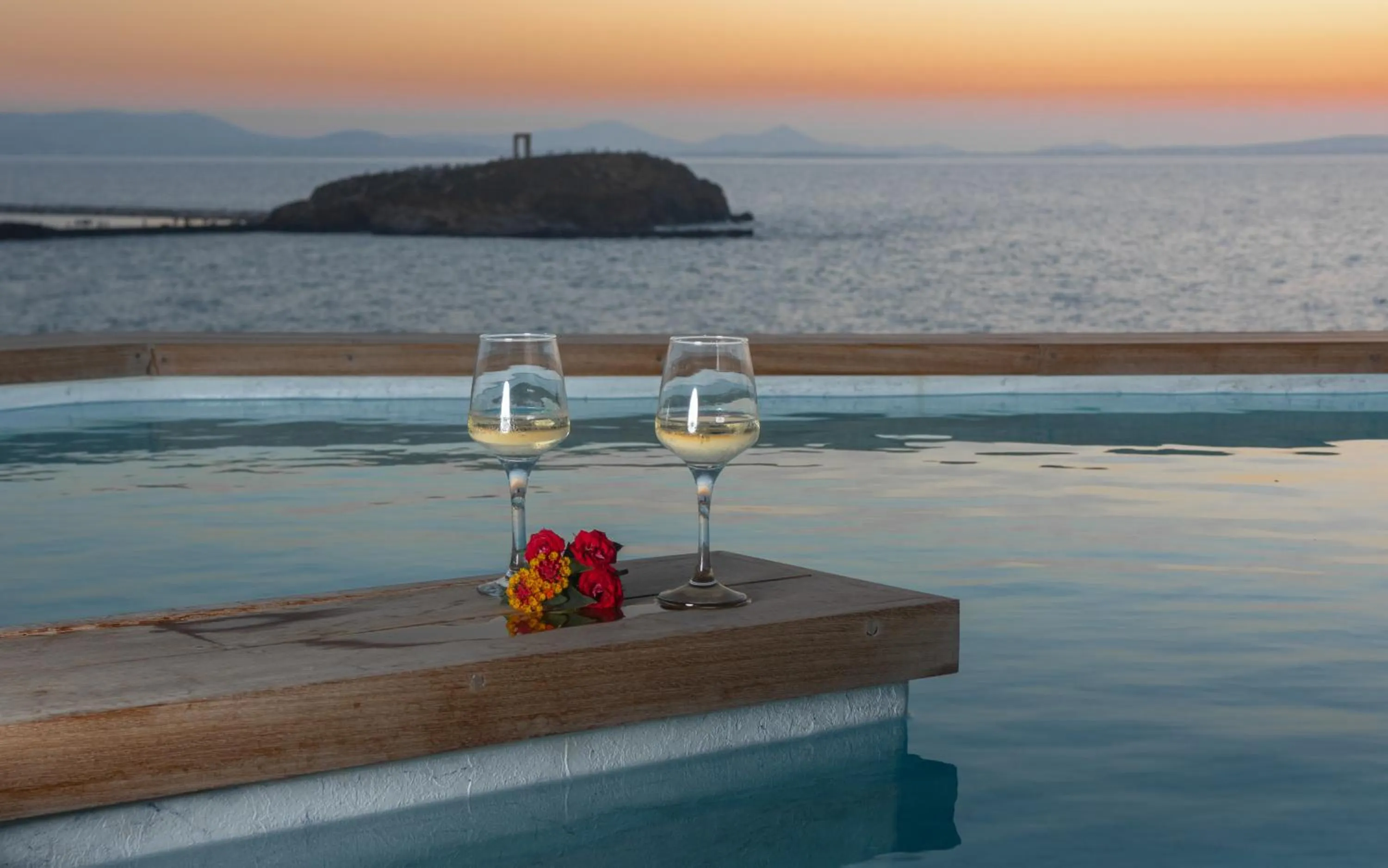 Swimming pool in Iliada Suites