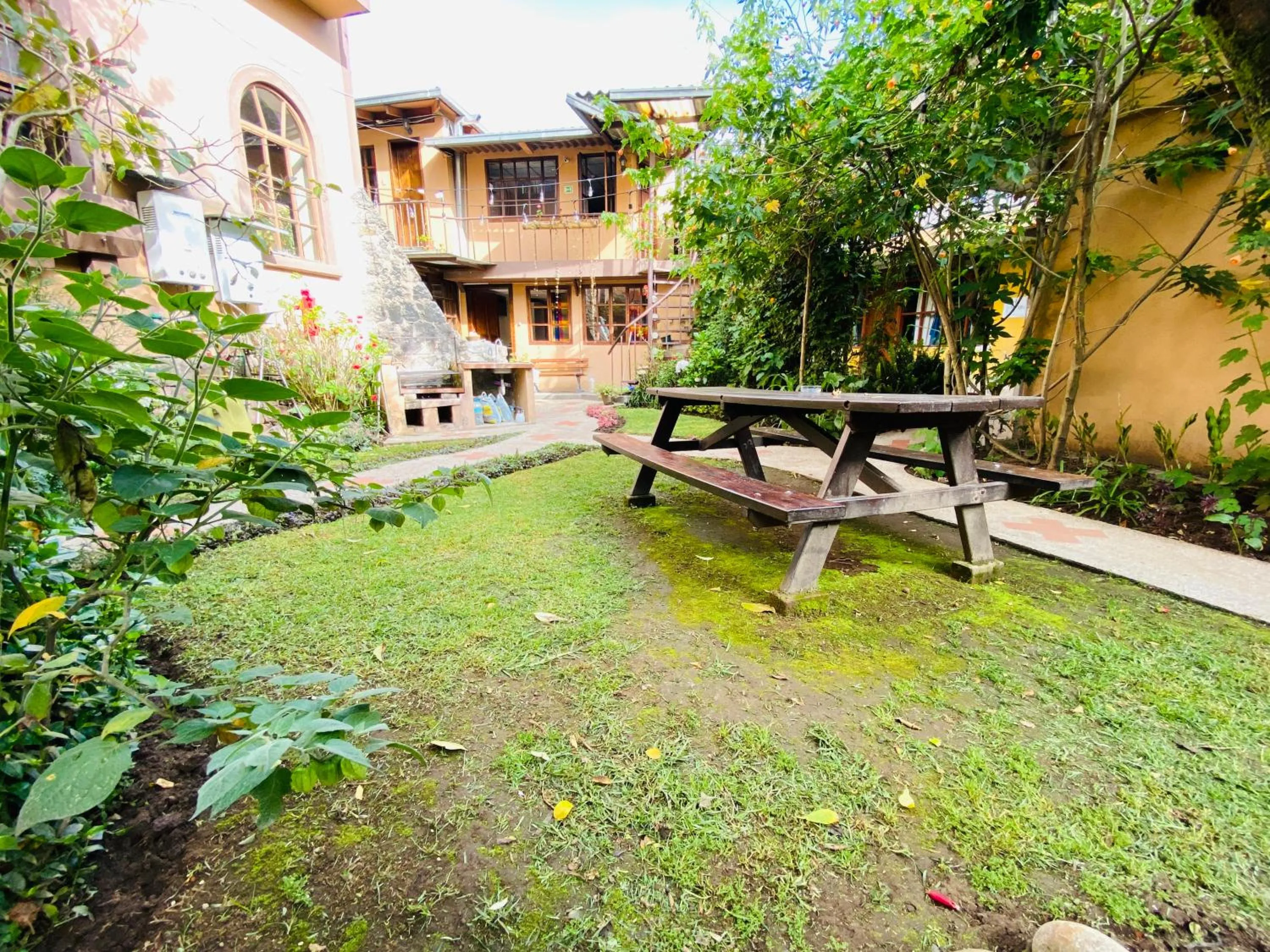 BBQ facilities in Hostal Alcala