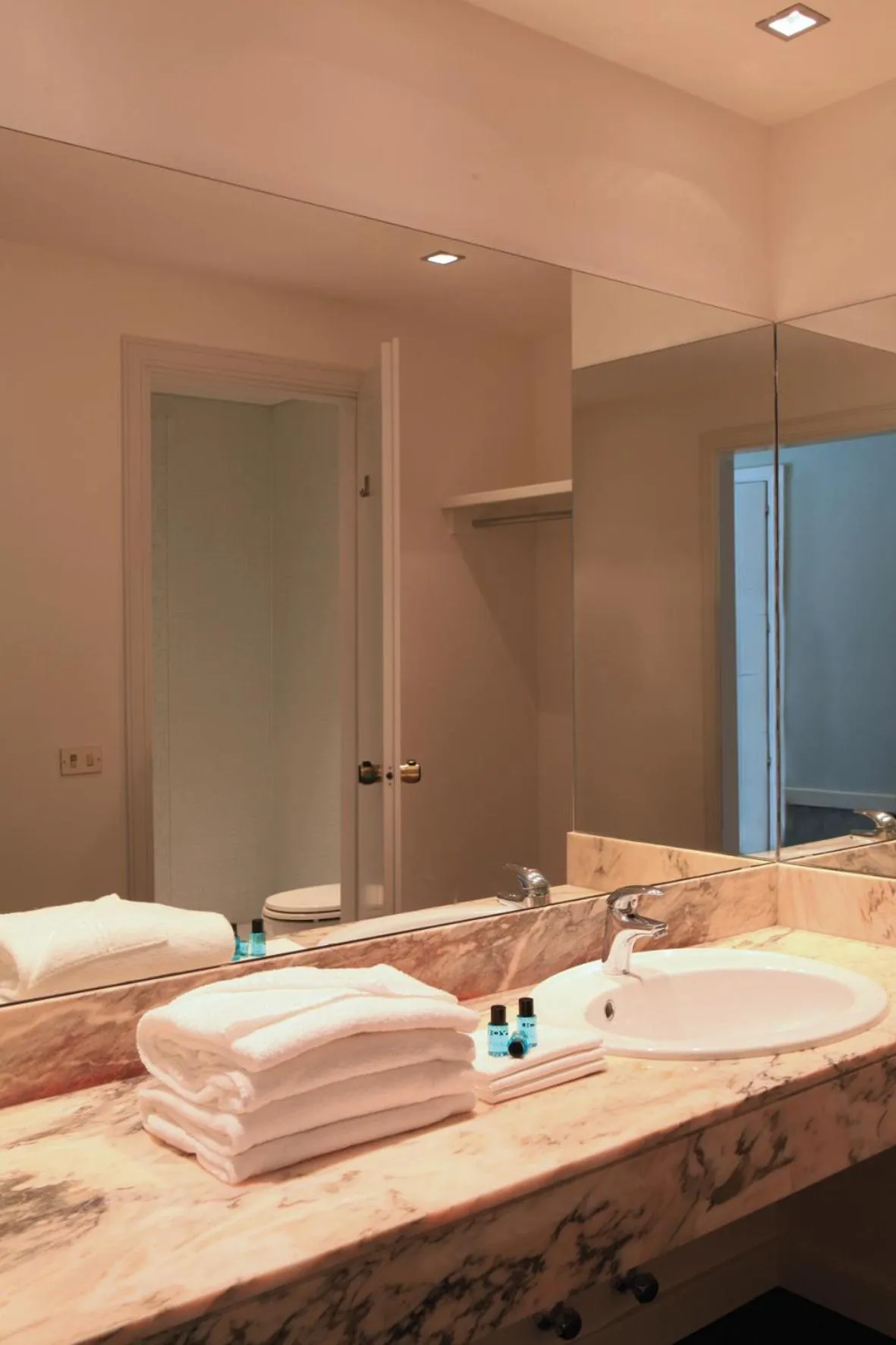 Bathroom in Blue Dream Hotel