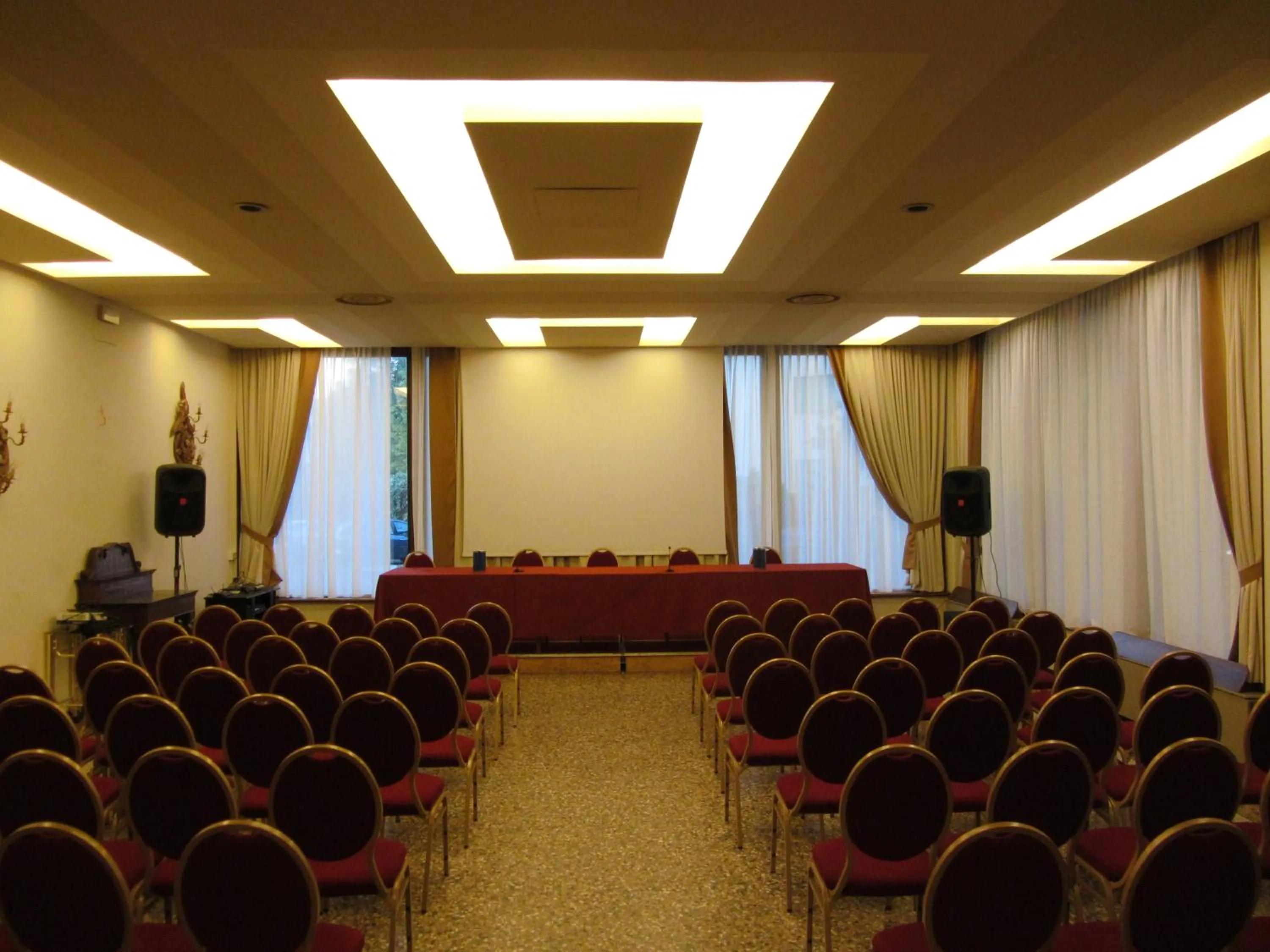 Business facilities in Blue Dream Hotel