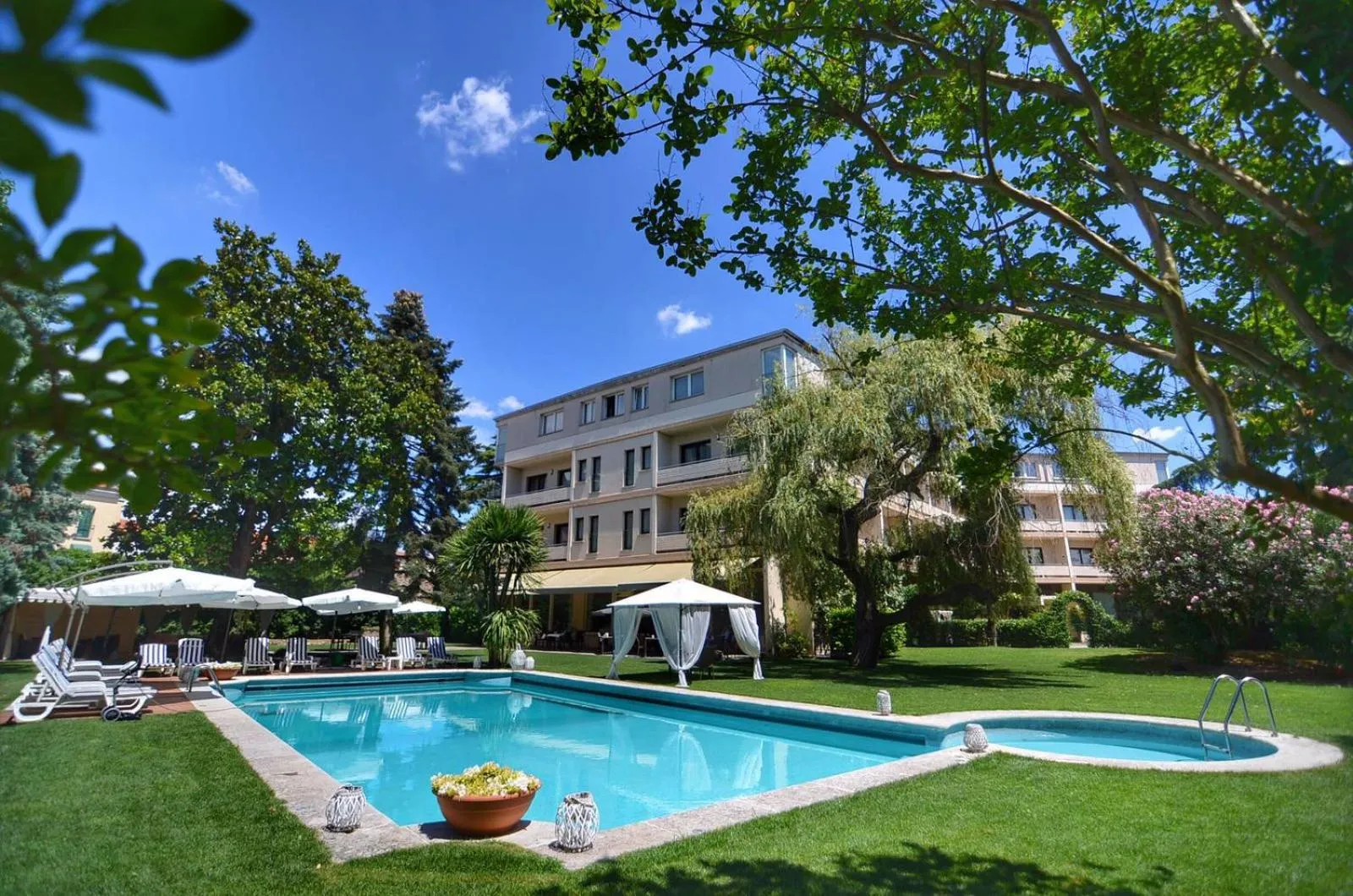 Swimming pool in Blue Dream Hotel