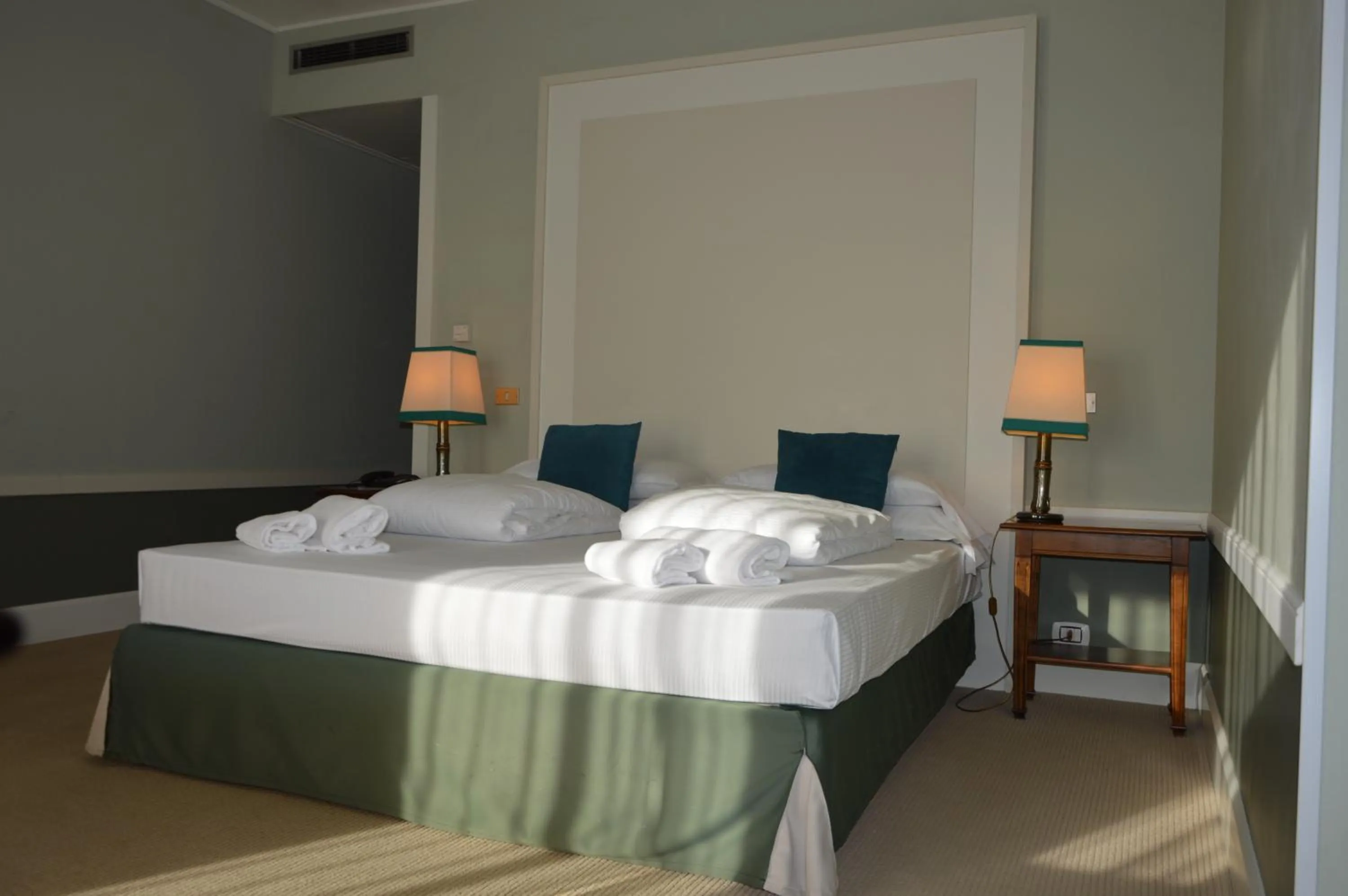 Bedroom, Bed in Blue Dream Hotel