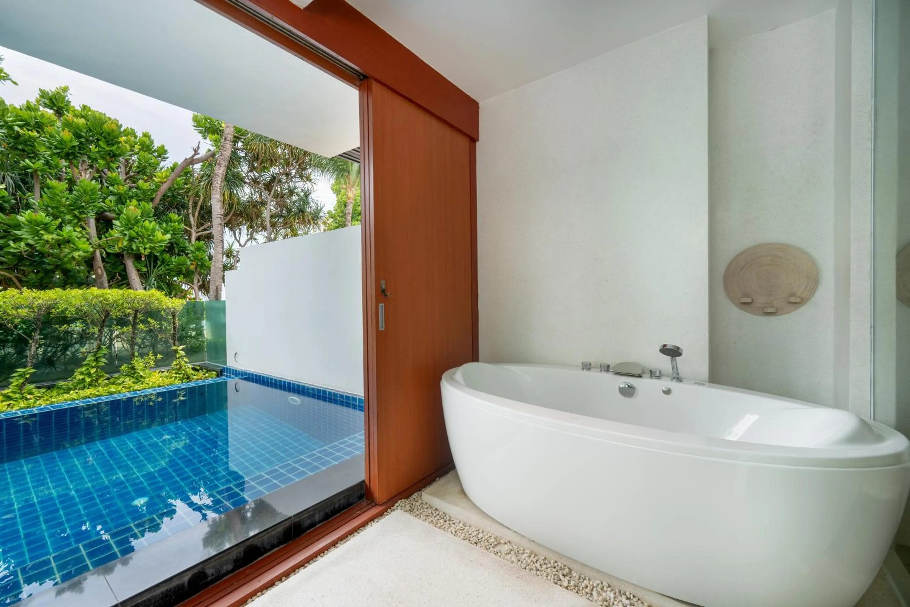 Bath in La Flora Resort Patong