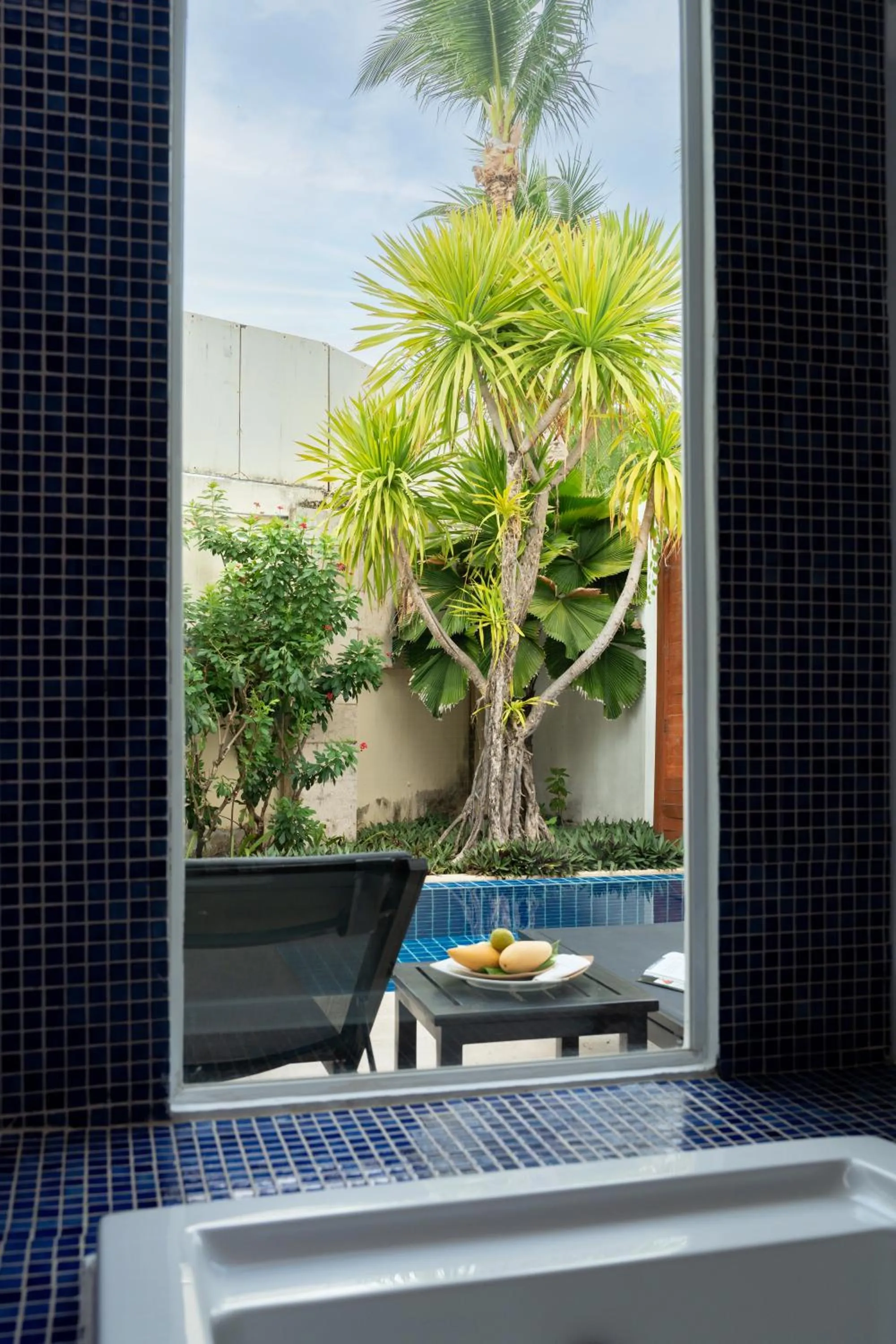 Swimming pool in La Flora Resort Patong