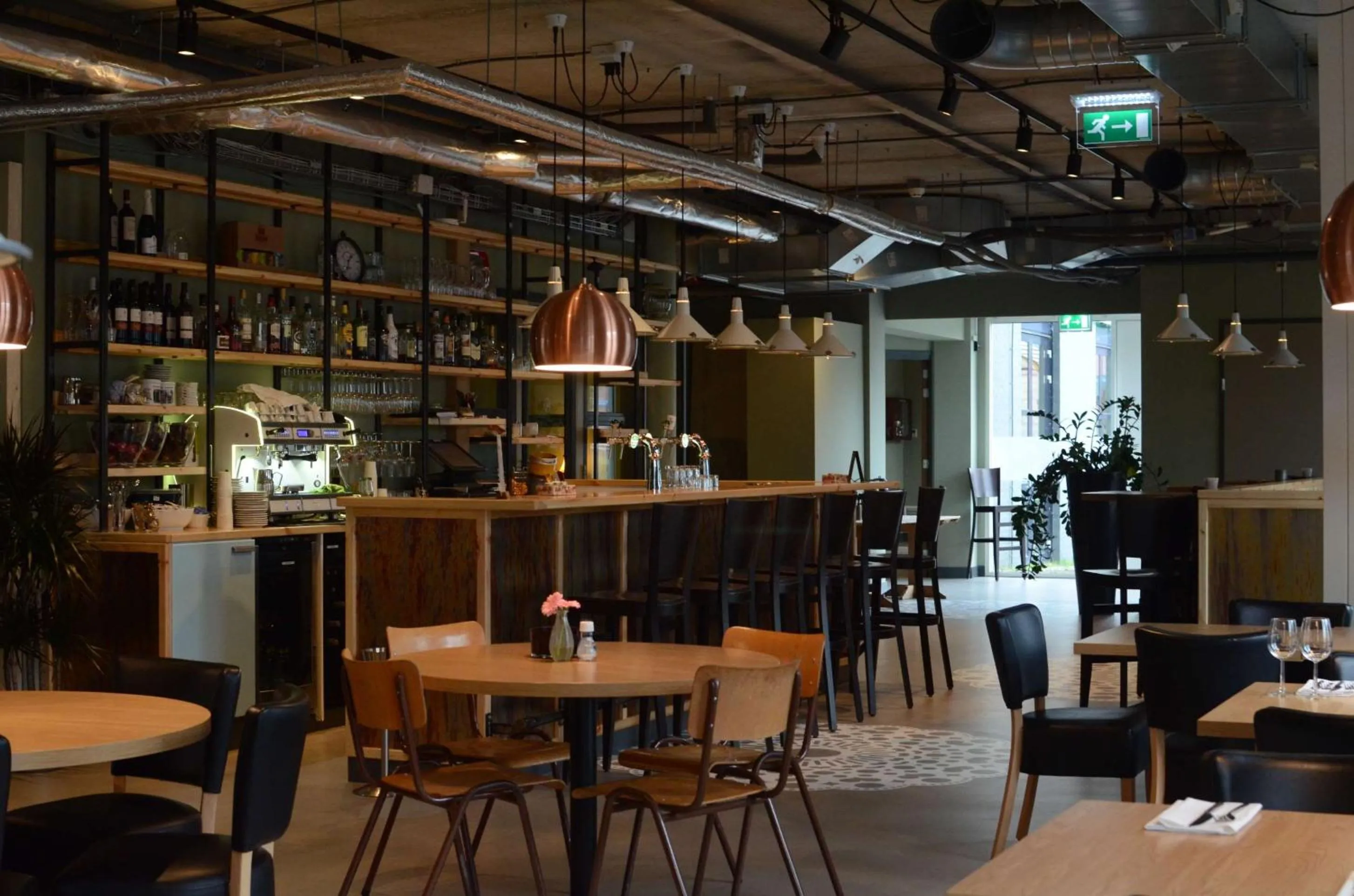 Restaurant/places to eat in Best Western Zaan Inn