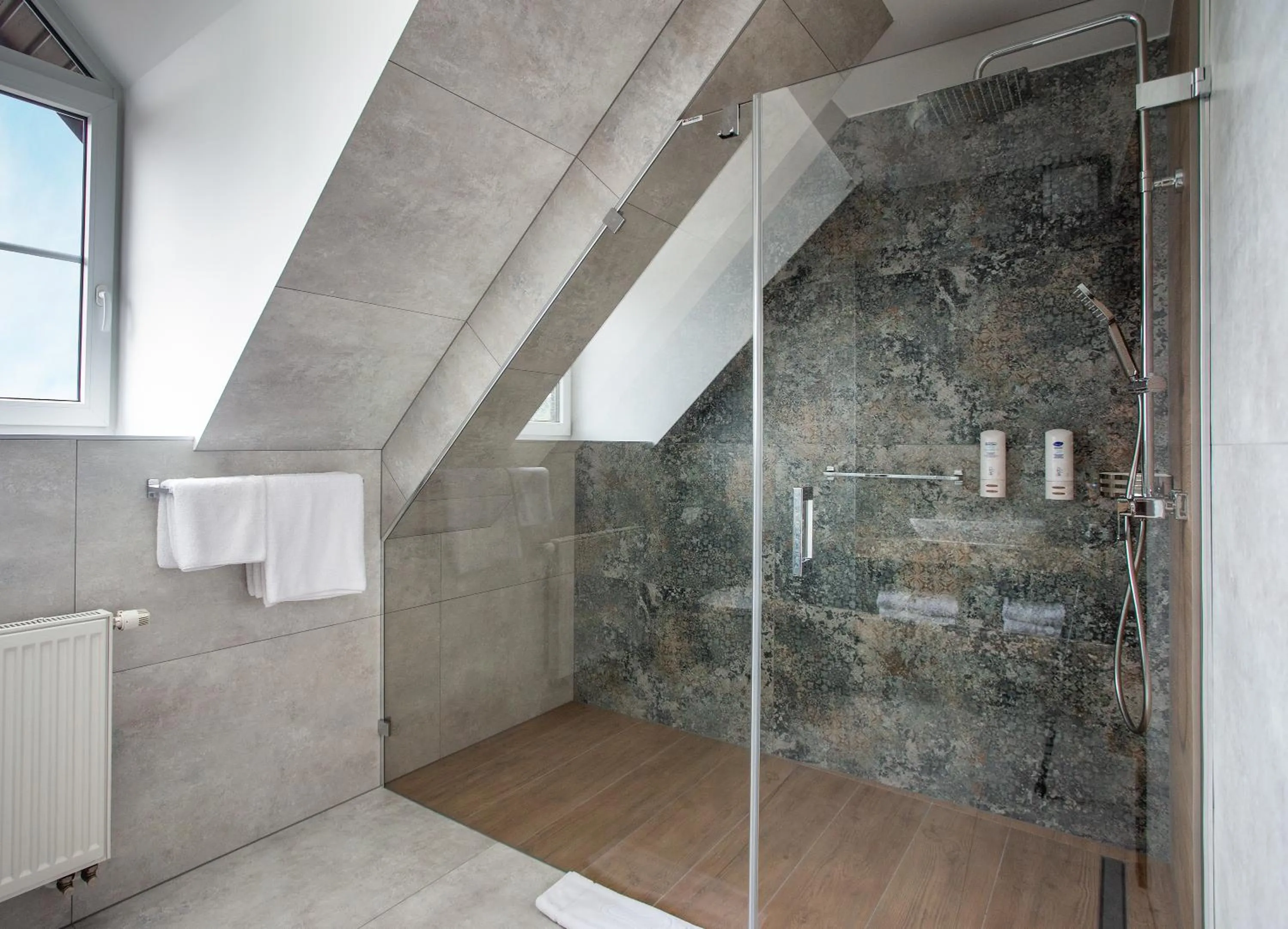 Shower in Hotel Styl 70