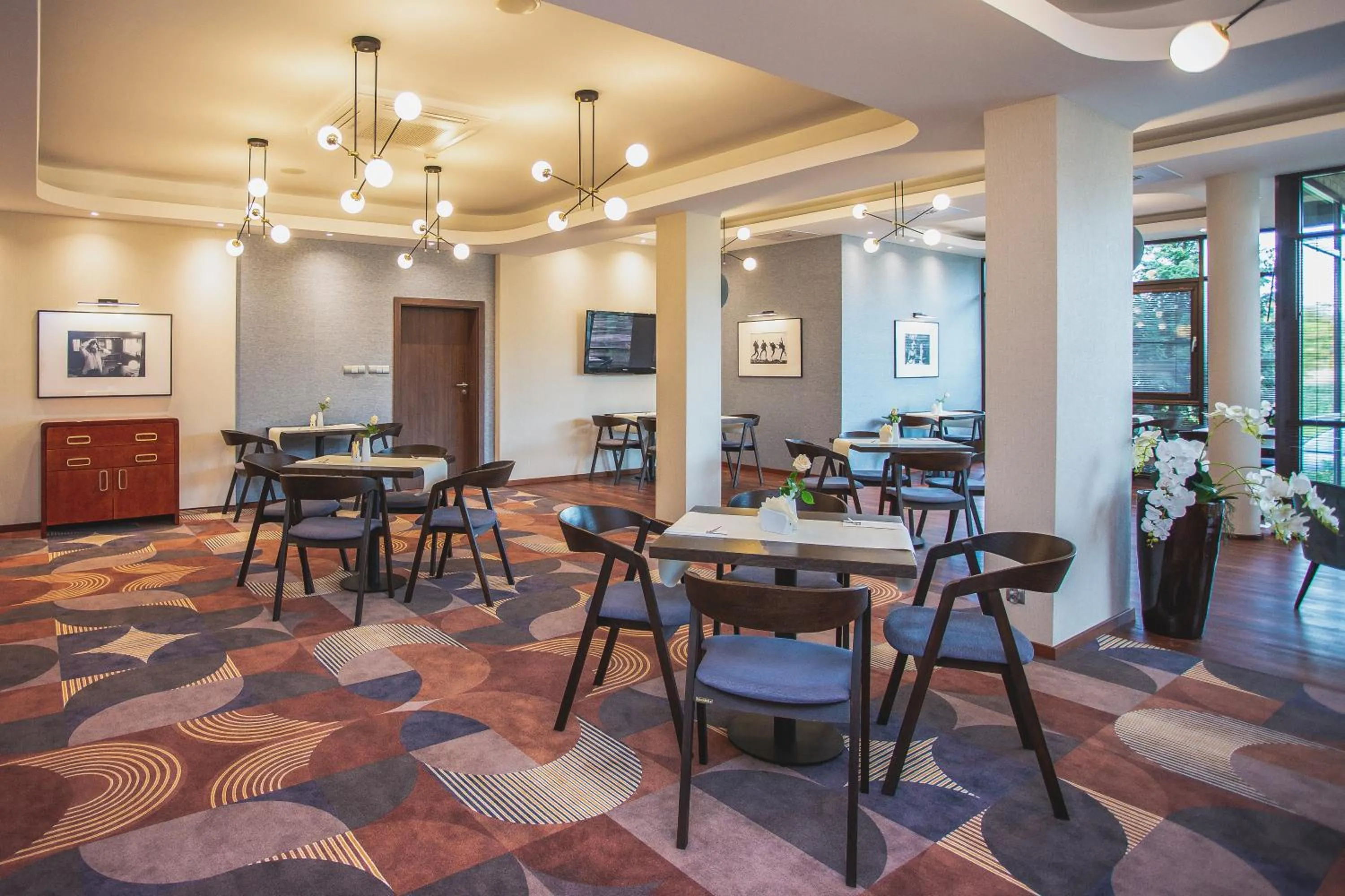 Restaurant/places to eat in Hotel Styl 70