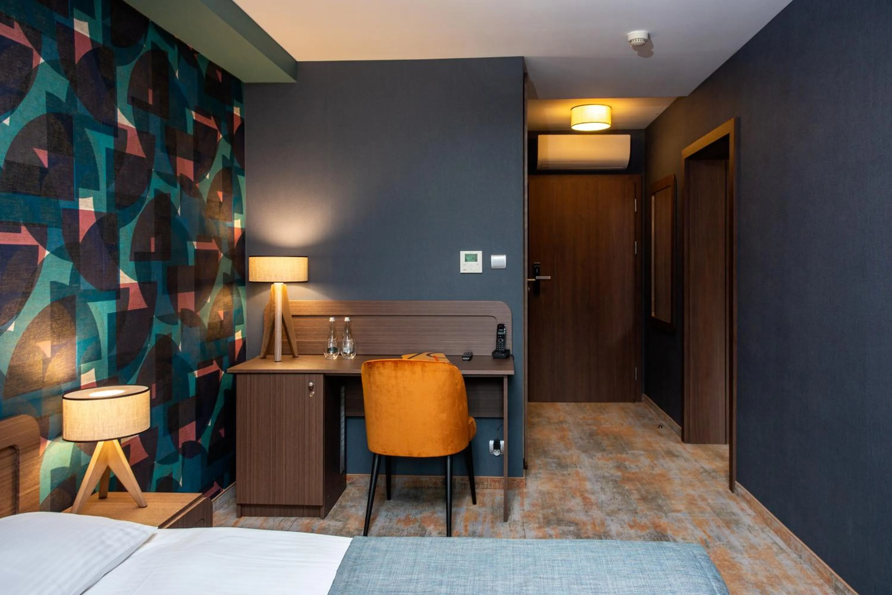 Bedroom, Bed in Hotel Styl 70