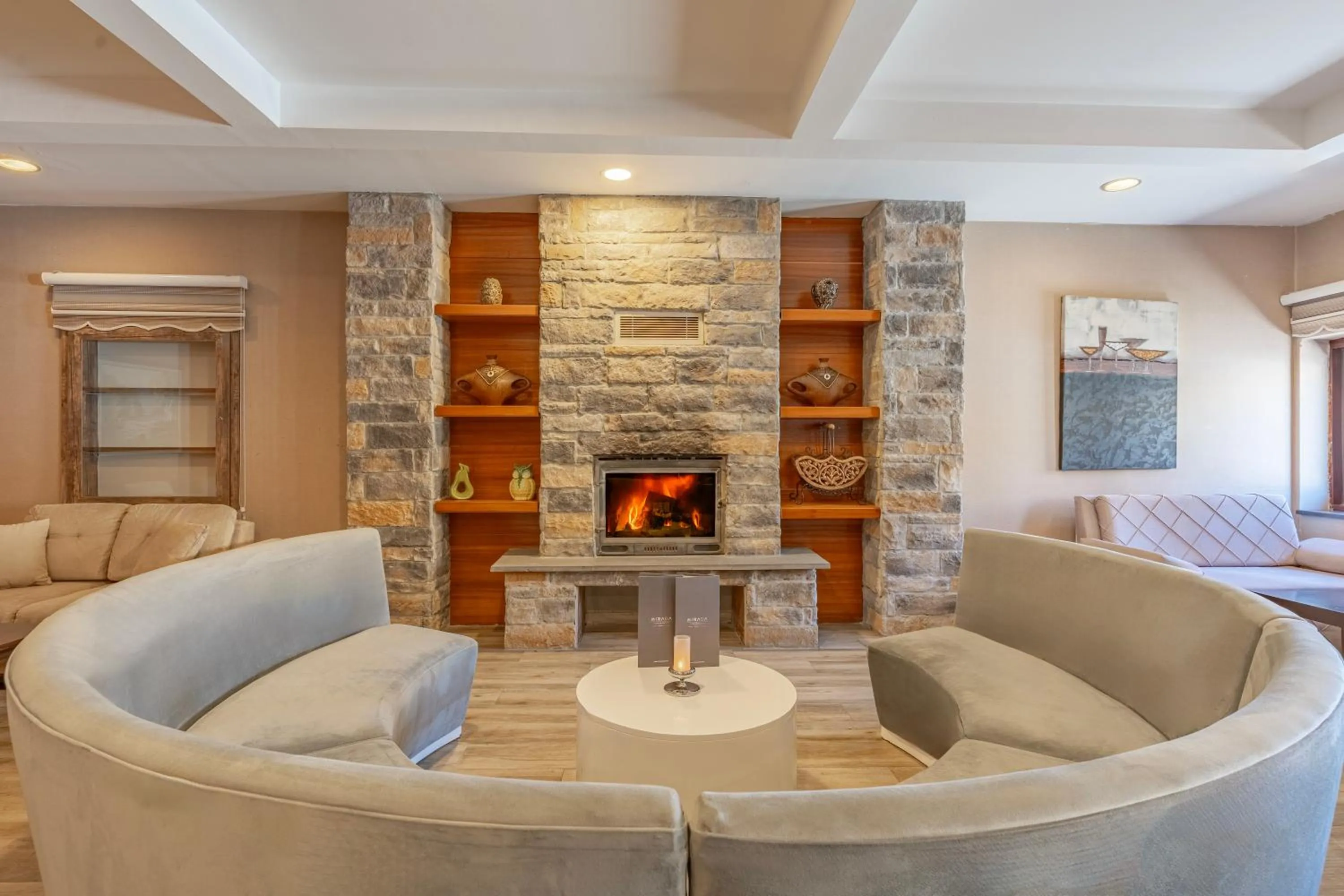 Communal lounge/ TV room in Mirada Del Monte