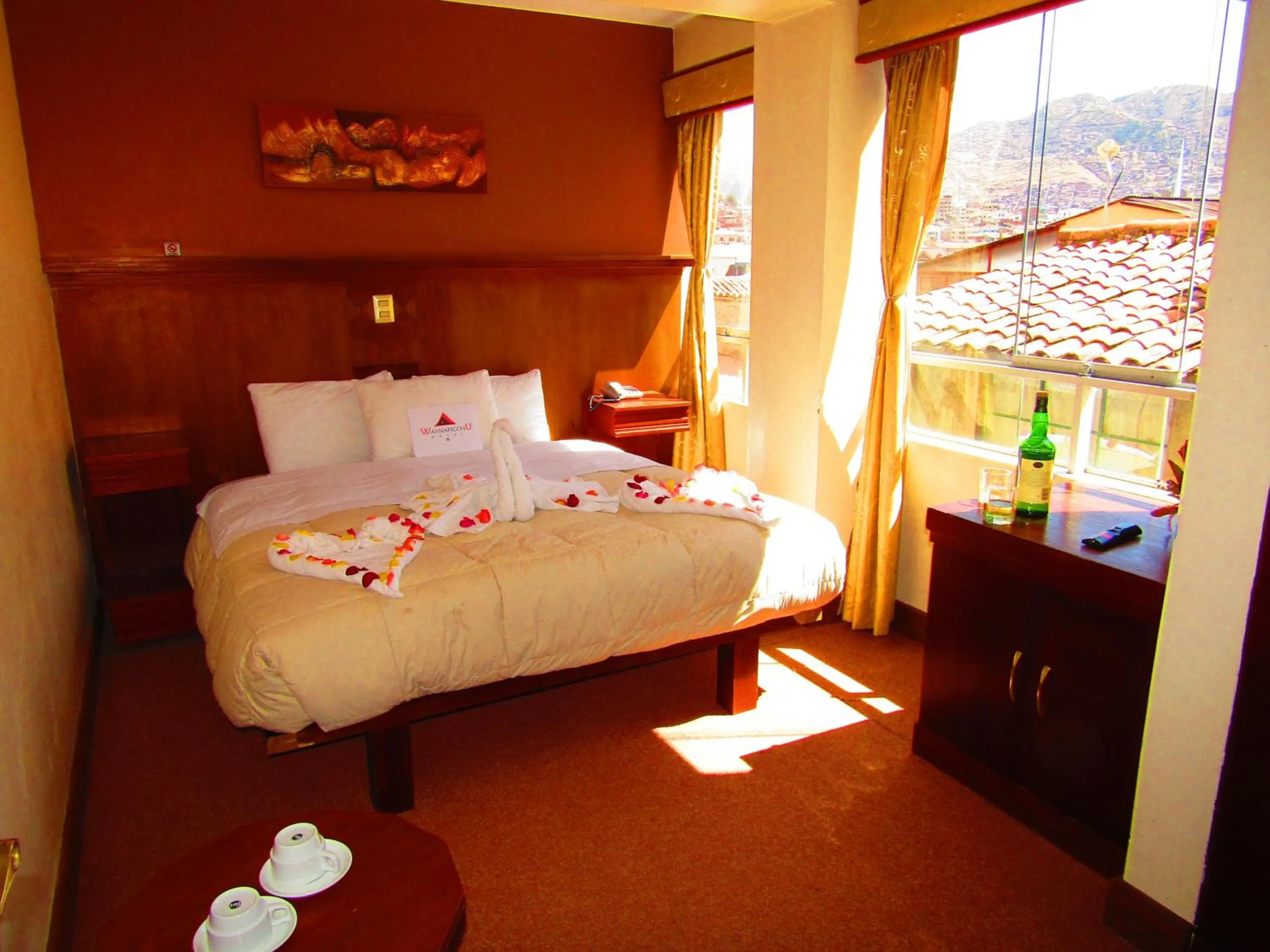 Photo of the whole room, Bed in Hotel Waynapicchu