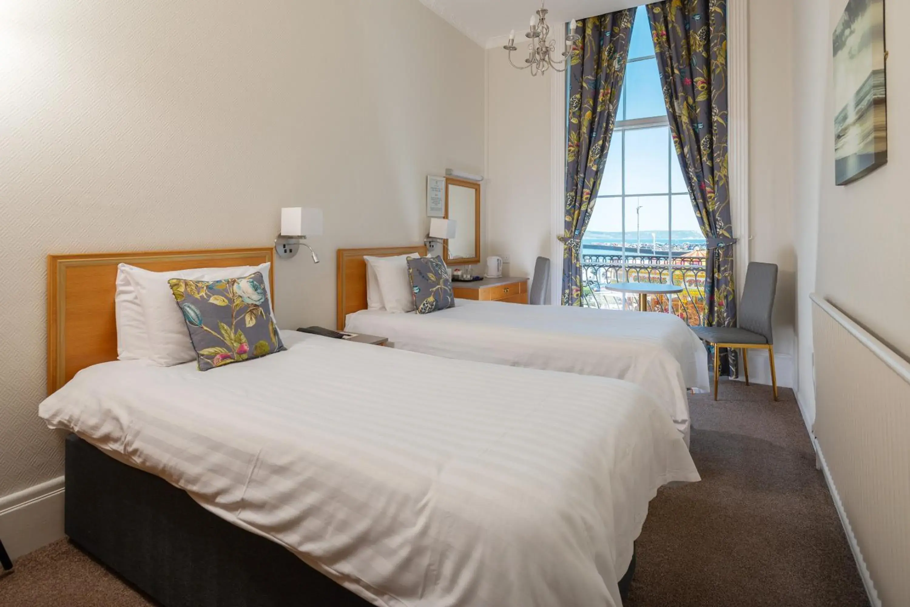 Twin Room with Balcony in Hotel Rex Twin Room with Balcony in Hotel Rex