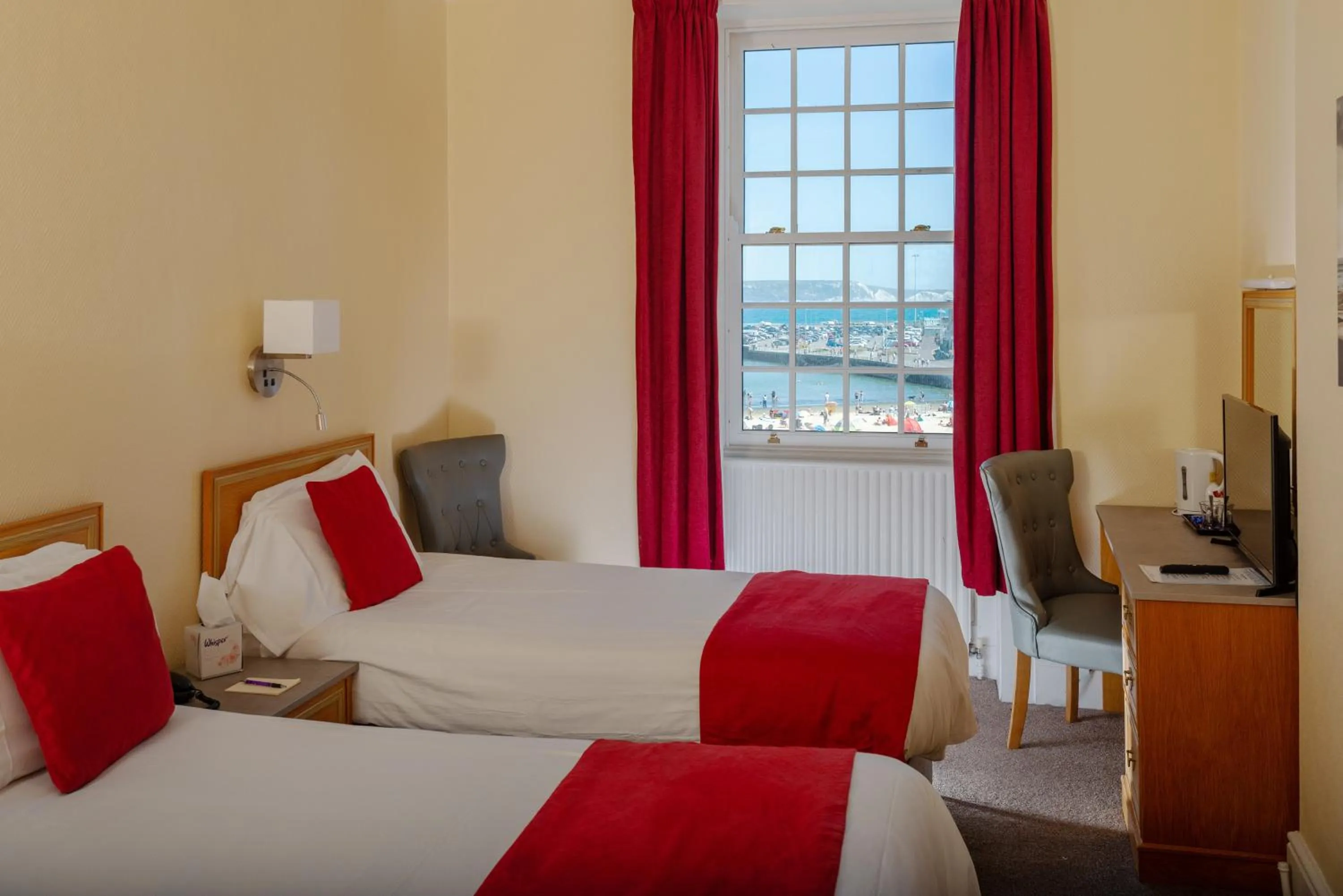 Bedroom, Bed in Hotel Rex