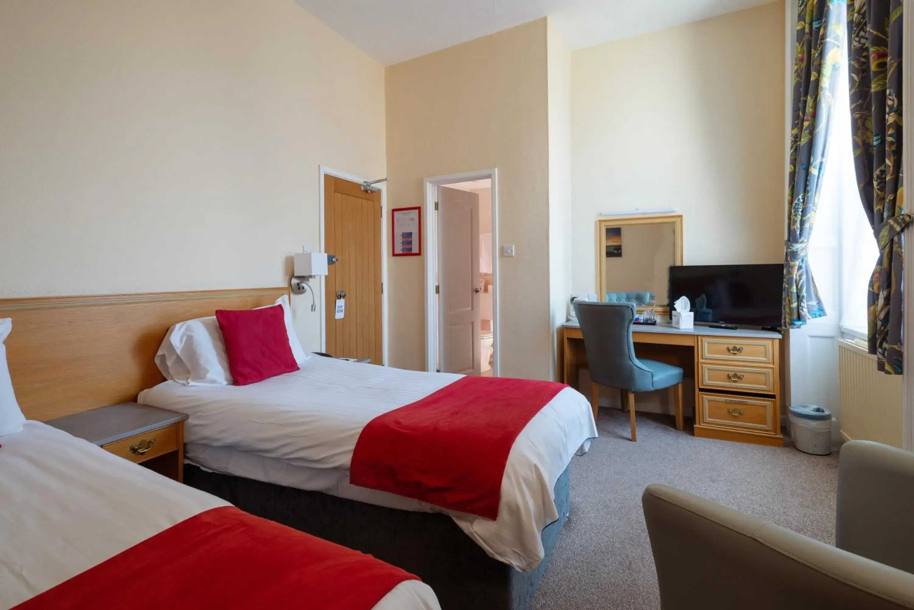 Standard Twin Room in Hotel Rex Standard Twin Room in Hotel Rex